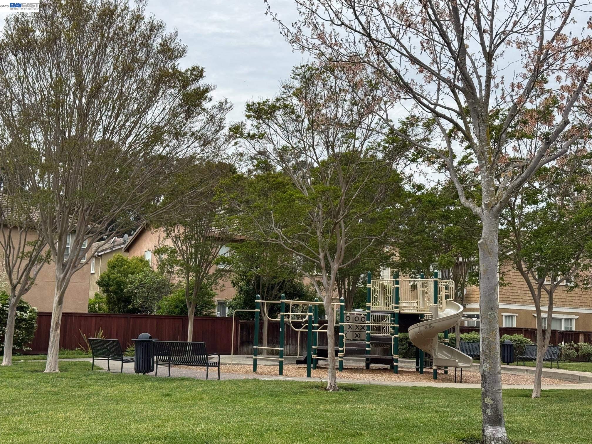 Detail Gallery Image 21 of 22 For 1265 Alder Creek Cir, San Leandro,  CA 94577 - 3 Beds | 2/1 Baths