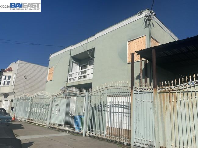 Detail Gallery Image 3 of 6 For 1278 Thomas Ave, San Francisco,  CA 94124 - 0 Beds | 2 Baths