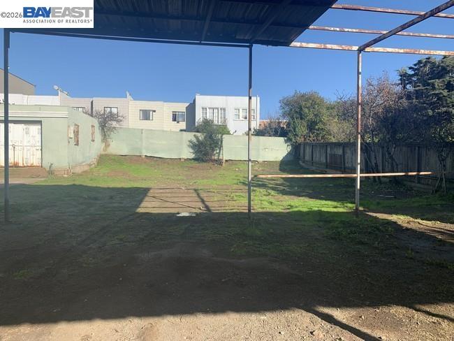 Detail Gallery Image 4 of 6 For 1278 Thomas Ave, San Francisco,  CA 94124 - 0 Beds | 2 Baths