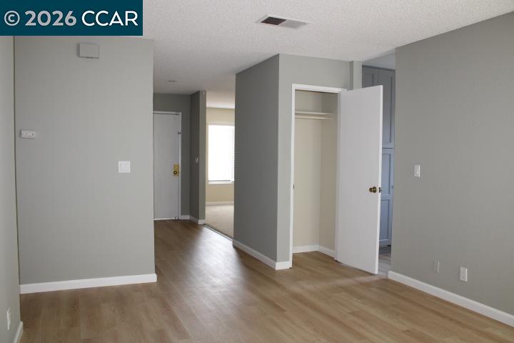 Detail Gallery Image 5 of 30 For 1562 Partridge Dr, Hercules,  CA 94547 - 3 Beds | 2 Baths