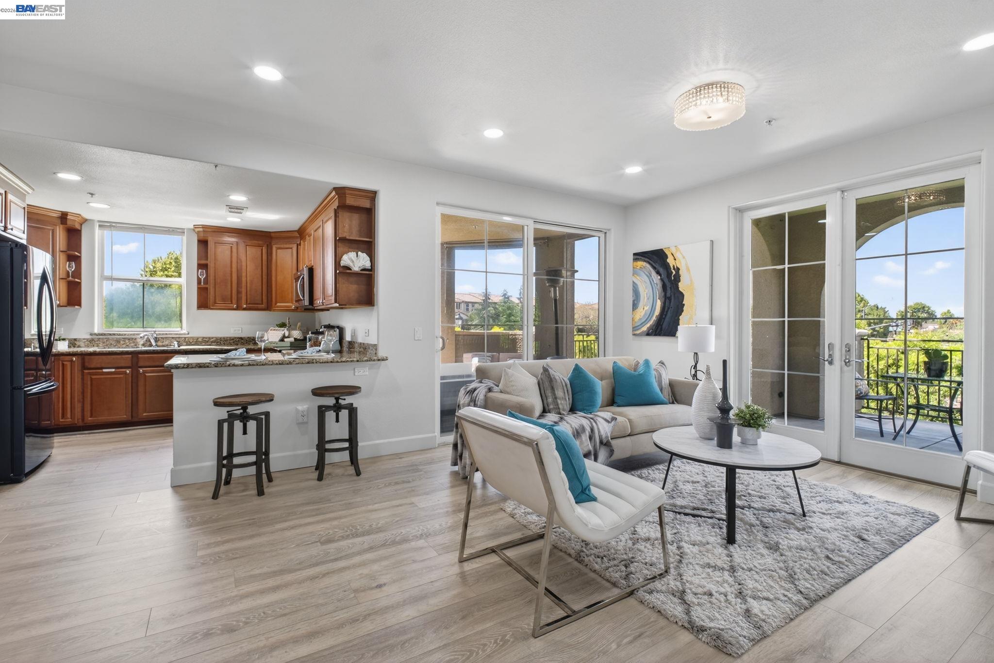 Detail Gallery Image 3 of 55 For 600 S Abel St #214,  Milpitas,  CA 95035 - 3 Beds | 2 Baths