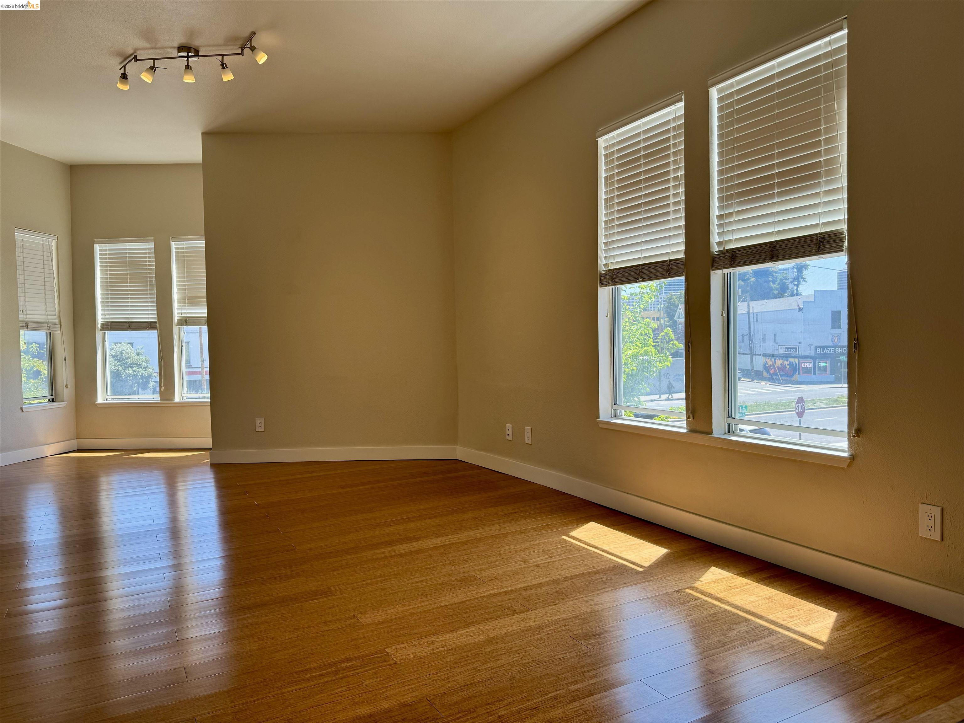 Detail Gallery Image 20 of 51 For 2401 San Pablo Ave, Oakland,  CA 94612 - – Beds | – Baths