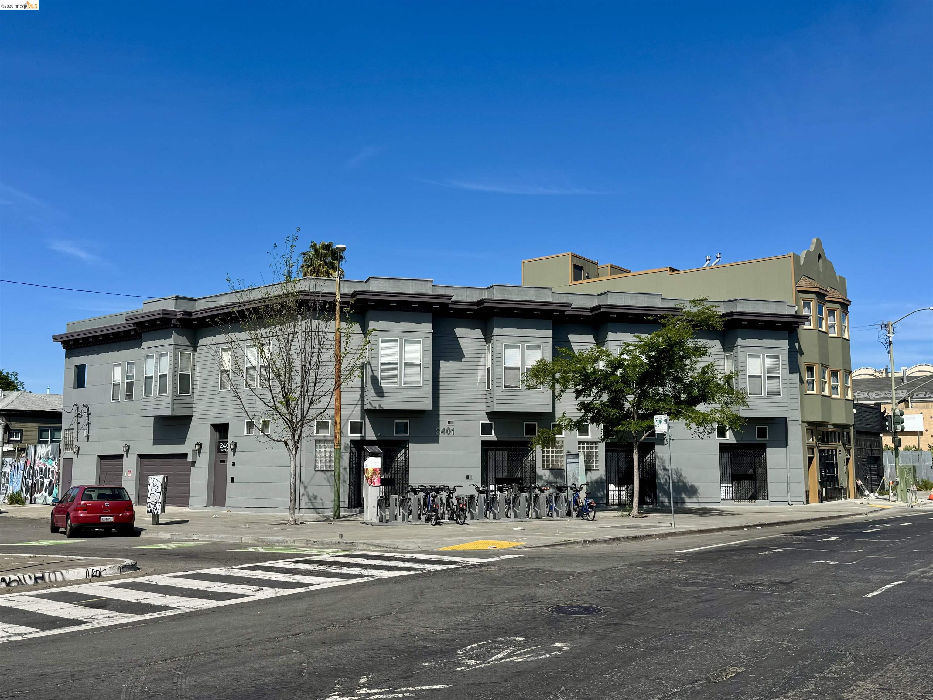 Detail Gallery Image 4 of 51 For 2401 San Pablo Ave, Oakland,  CA 94612 - – Beds | – Baths