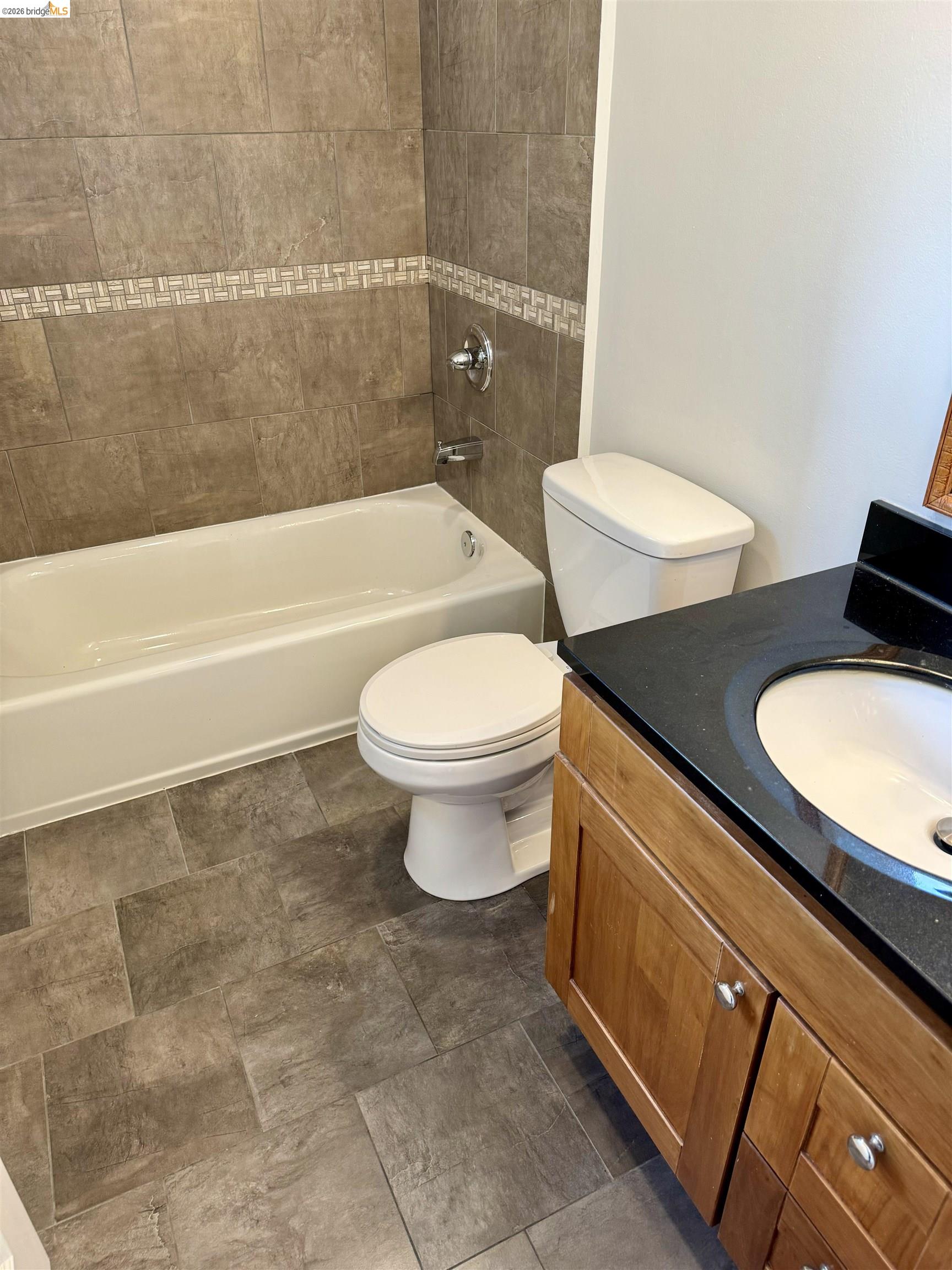 Detail Gallery Image 14 of 33 For 2415 San Pablo Ave, Oakland,  CA 94612 - – Beds | – Baths