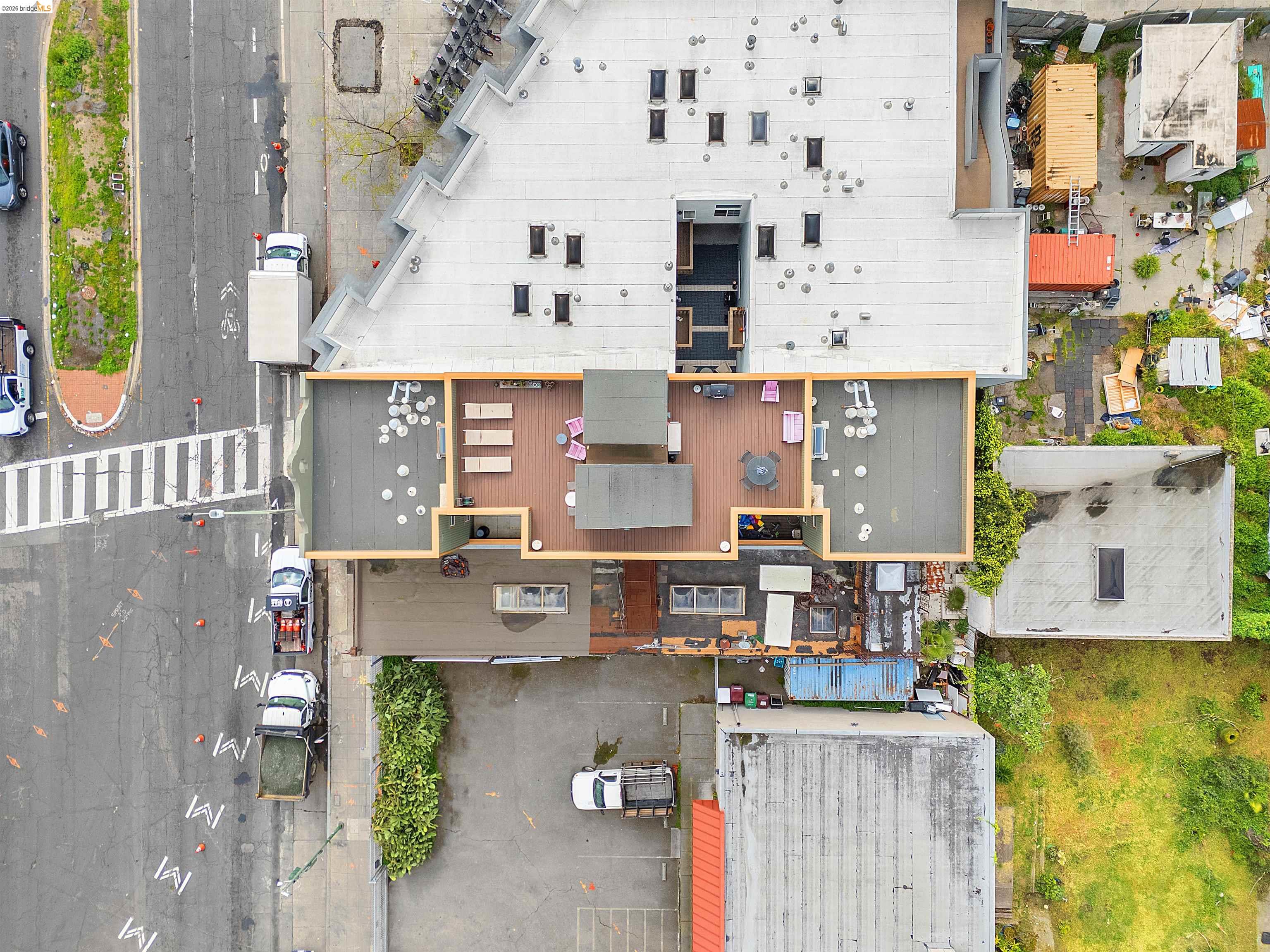 Detail Gallery Image 6 of 33 For 2415 San Pablo Ave, Oakland,  CA 94612 - – Beds | – Baths