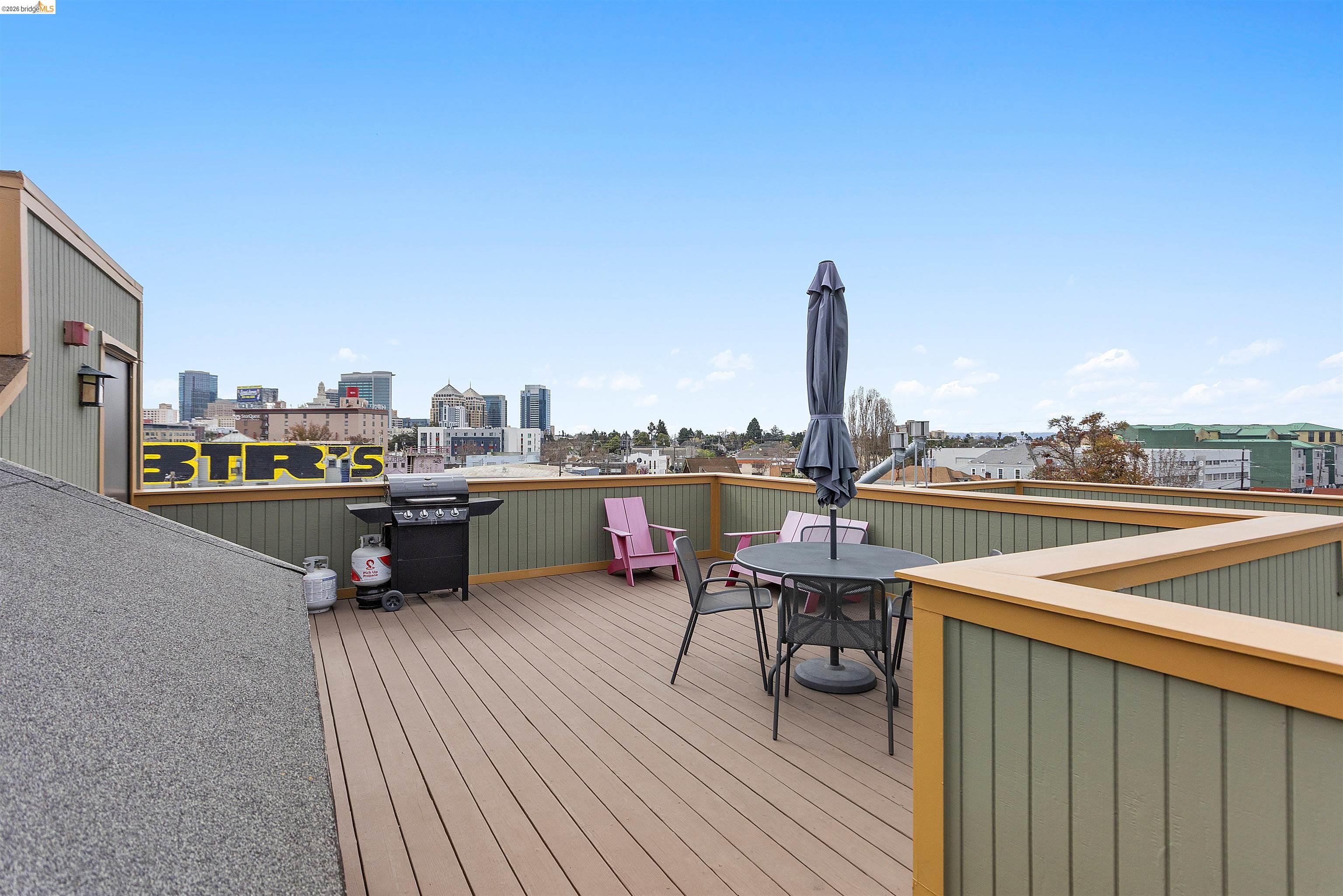 Detail Gallery Image 9 of 33 For 2415 San Pablo Ave, Oakland,  CA 94612 - – Beds | – Baths