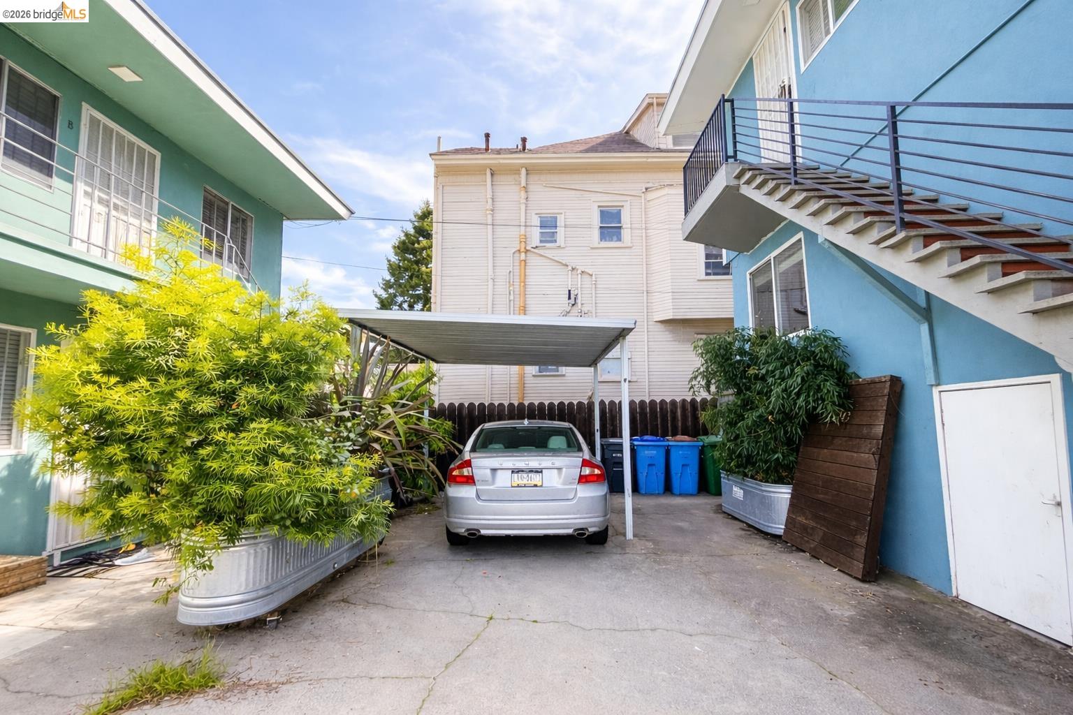 Detail Gallery Image 6 of 19 For 2045 Emerson St, Berkeley,  CA 94703 - – Beds | – Baths