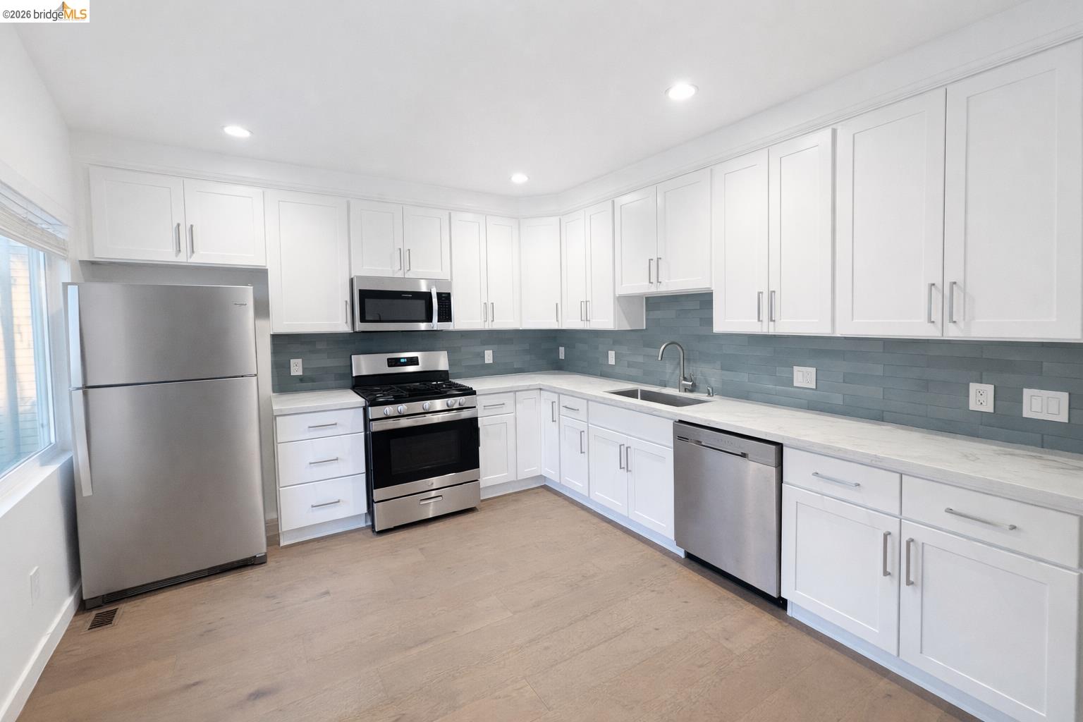 Detail Gallery Image 7 of 19 For 2045 Emerson St, Berkeley,  CA 94703 - – Beds | – Baths