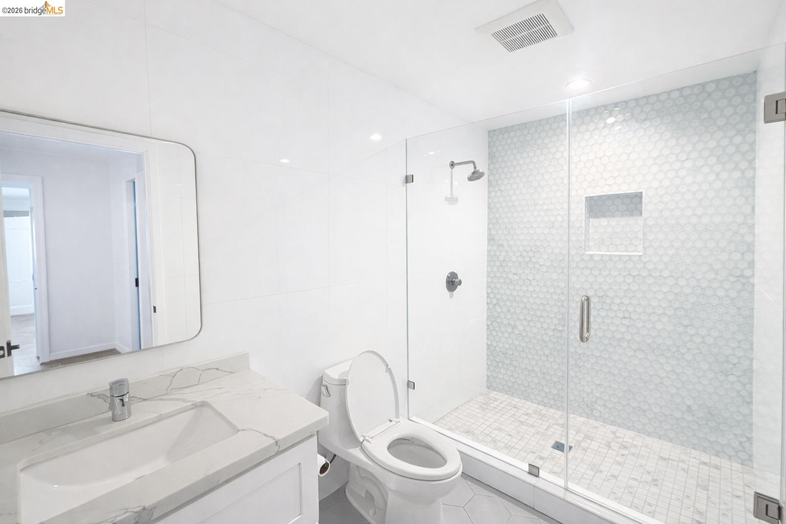 Detail Gallery Image 8 of 19 For 2045 Emerson St, Berkeley,  CA 94703 - – Beds | – Baths