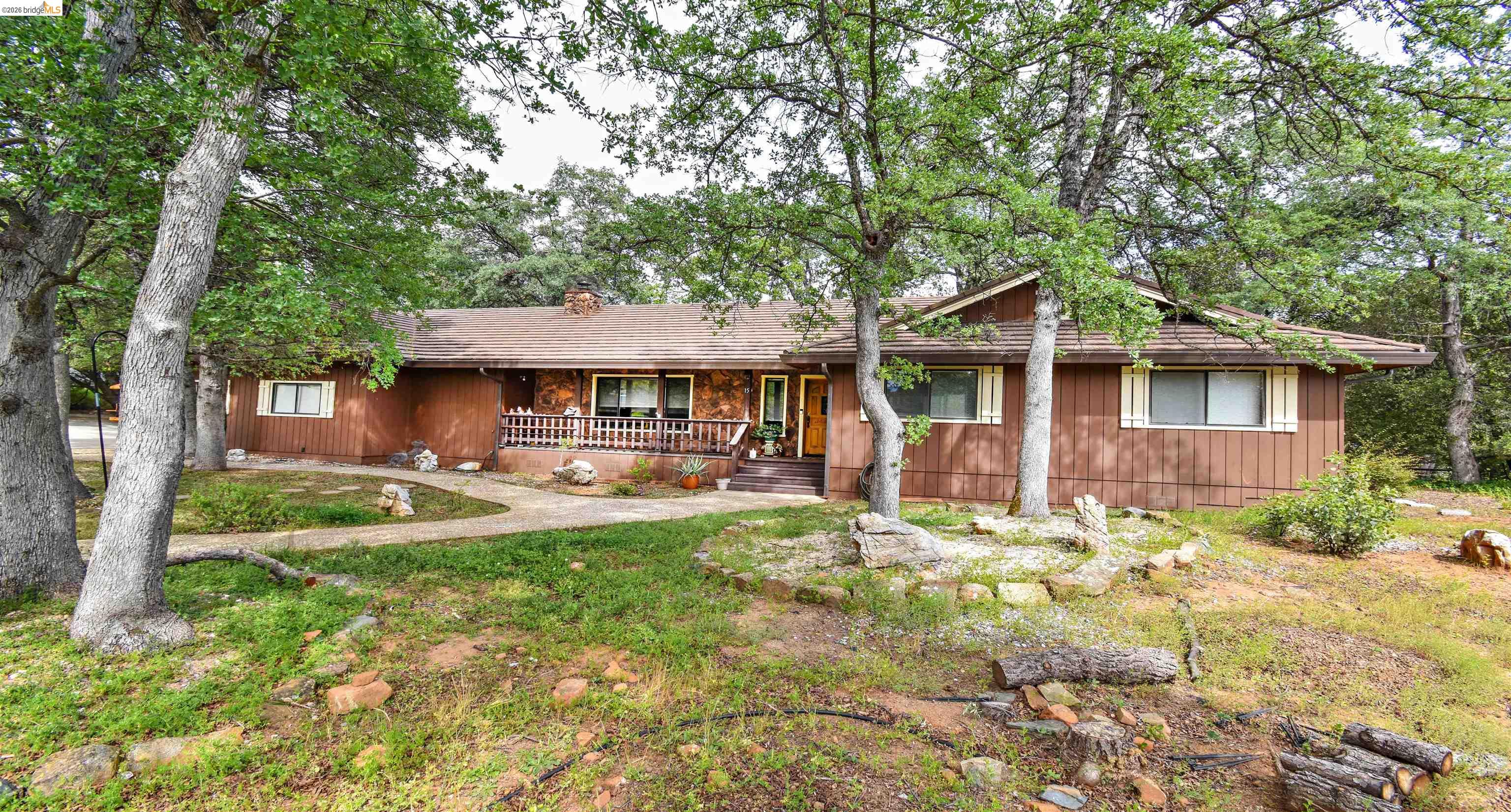 Detail Gallery Image 2 of 44 For 15 Roble Rd, Sonora,  CA 95370 - 3 Beds | 3 Baths