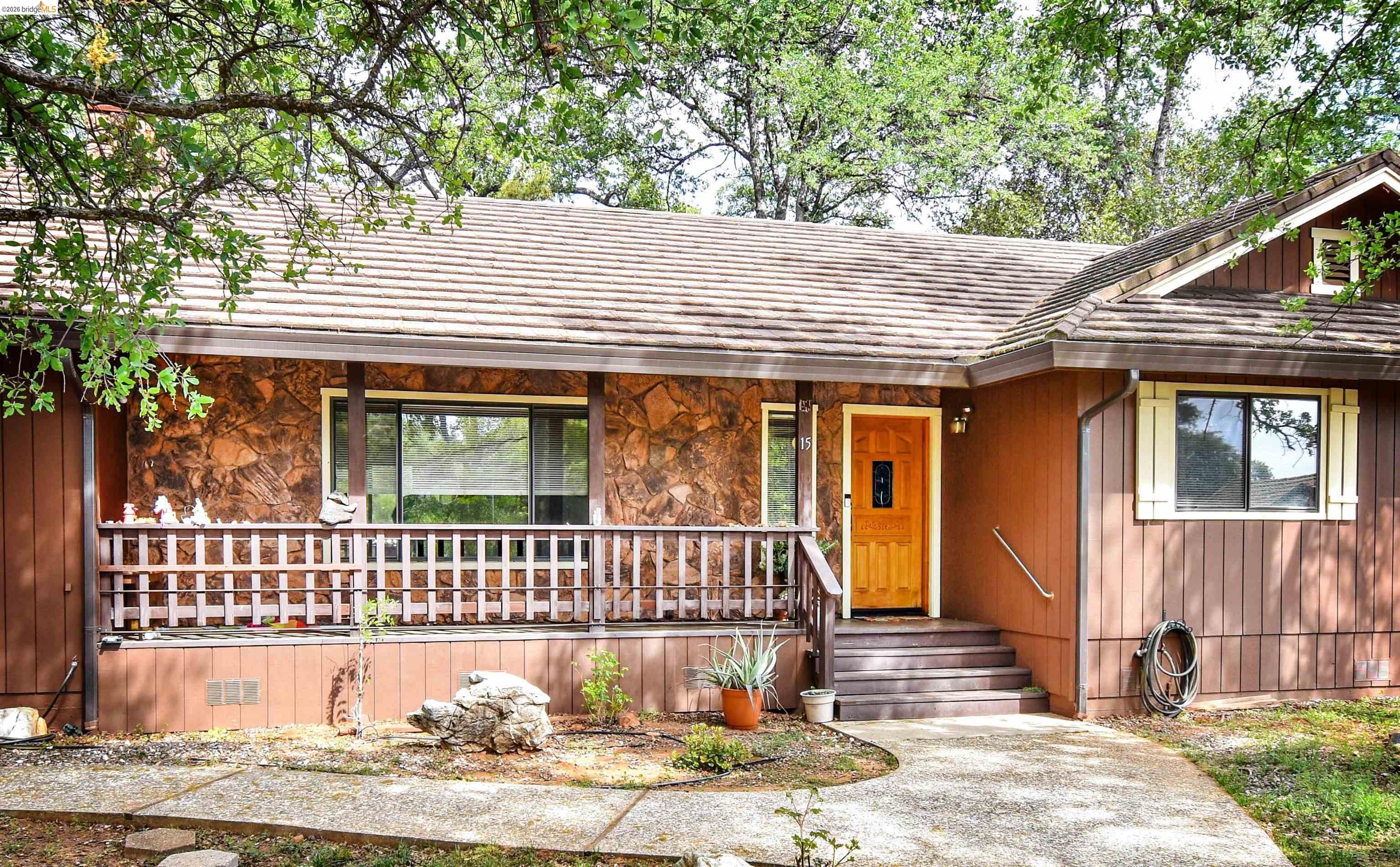 Detail Gallery Image 6 of 44 For 15 Roble Rd, Sonora,  CA 95370 - 3 Beds | 3 Baths