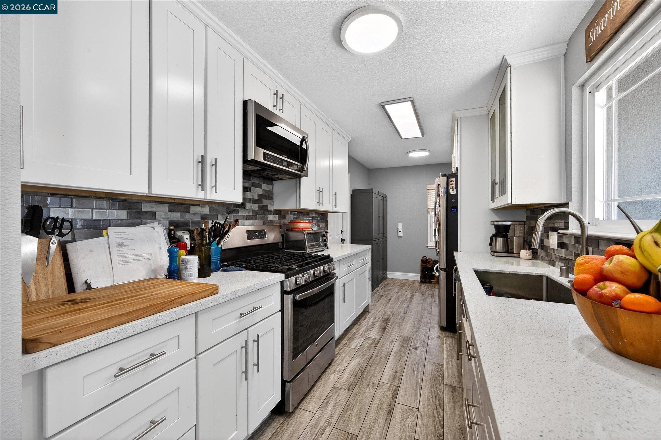 Detail Gallery Image 12 of 27 For 1919 Elinora Dr, Pleasant Hill,  CA 94523 - 4 Beds | 2 Baths