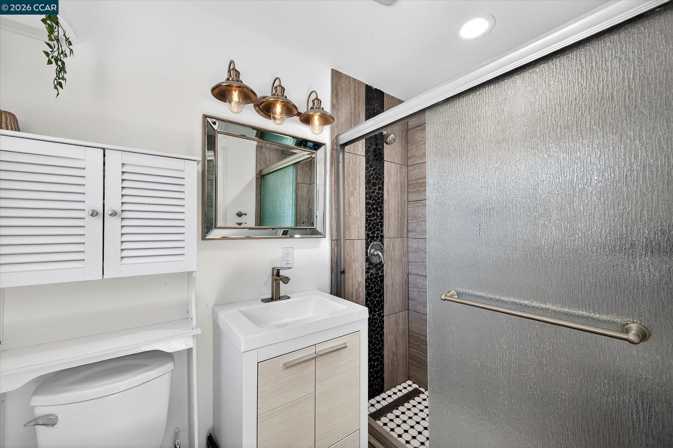 Detail Gallery Image 18 of 27 For 1919 Elinora Dr, Pleasant Hill,  CA 94523 - 4 Beds | 2 Baths