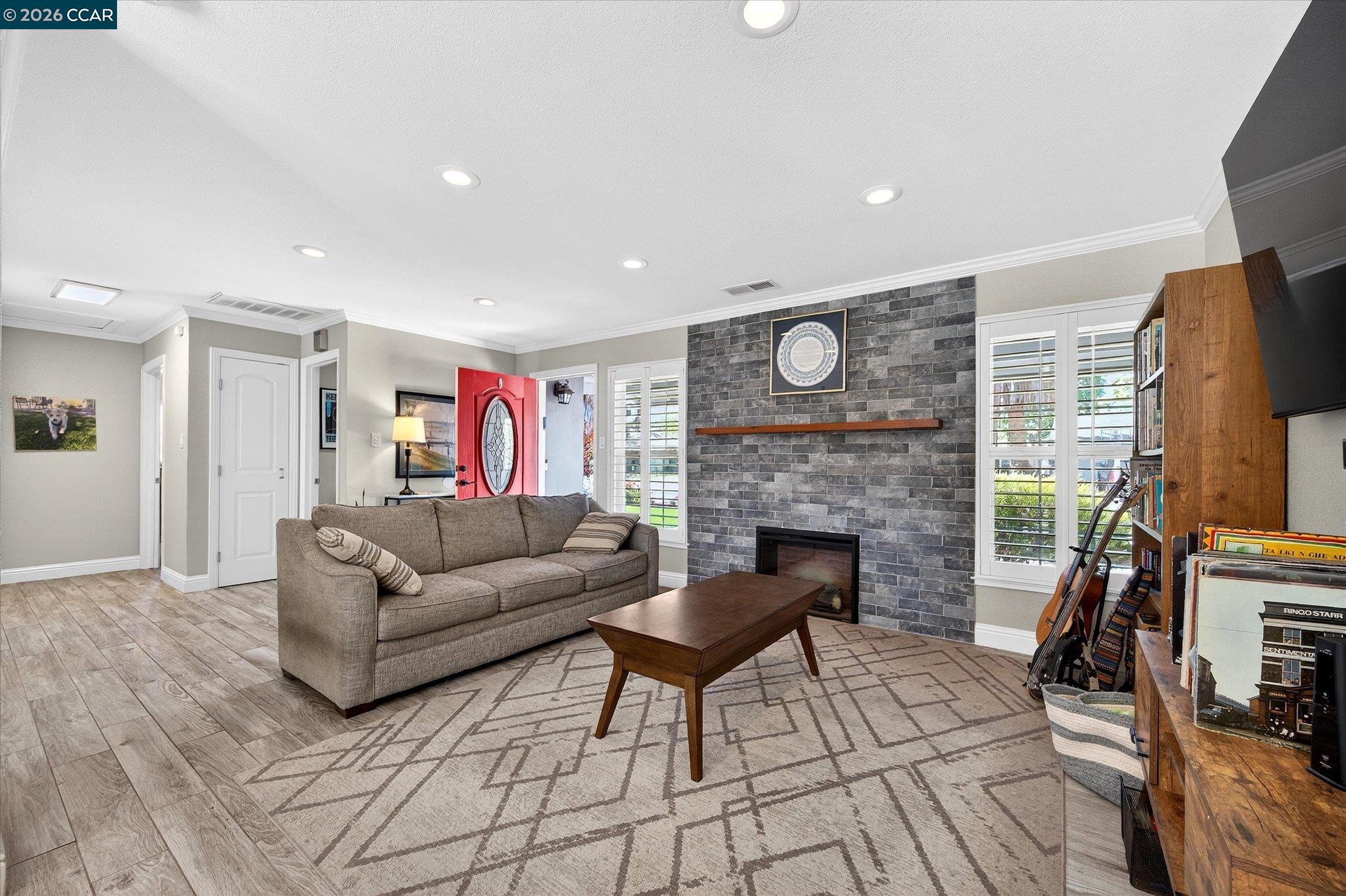 Detail Gallery Image 7 of 27 For 1919 Elinora Dr, Pleasant Hill,  CA 94523 - 4 Beds | 2 Baths