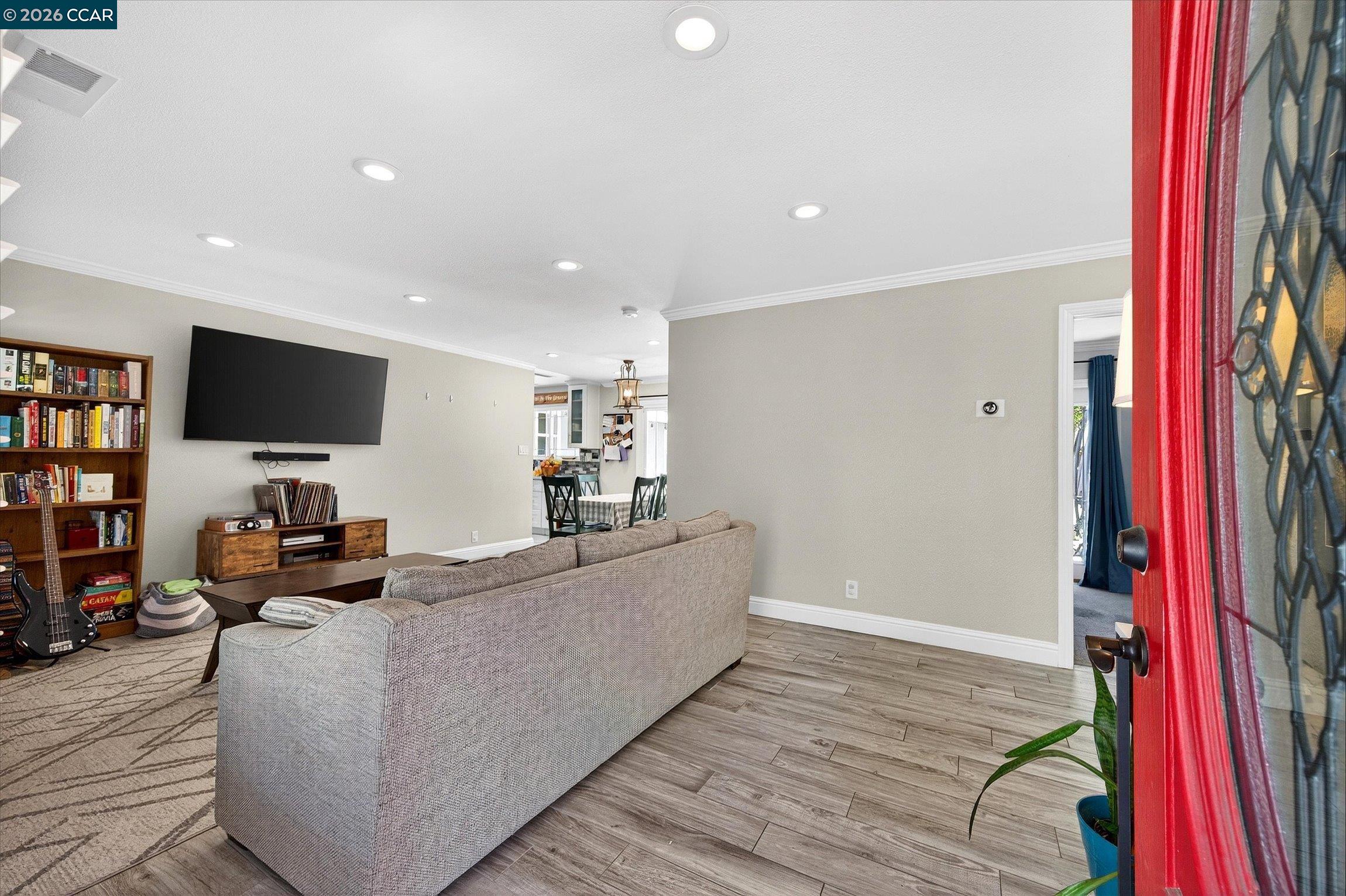 Detail Gallery Image 8 of 27 For 1919 Elinora Dr, Pleasant Hill,  CA 94523 - 4 Beds | 2 Baths