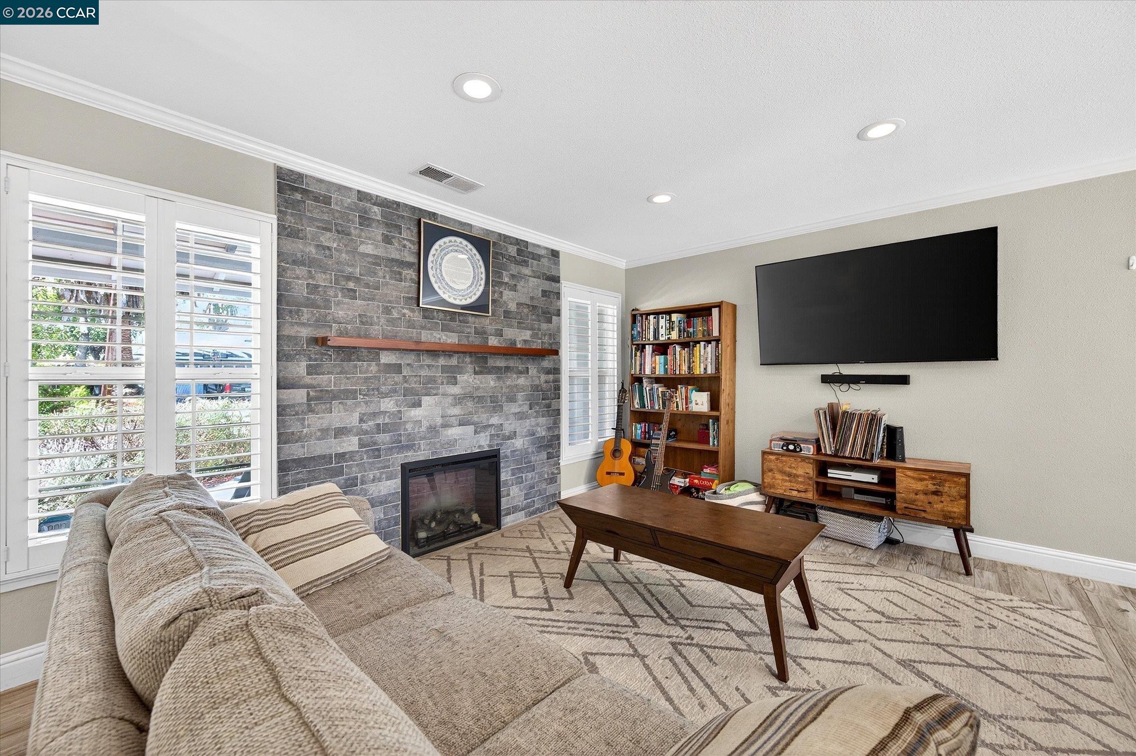 Detail Gallery Image 9 of 27 For 1919 Elinora Dr, Pleasant Hill,  CA 94523 - 4 Beds | 2 Baths