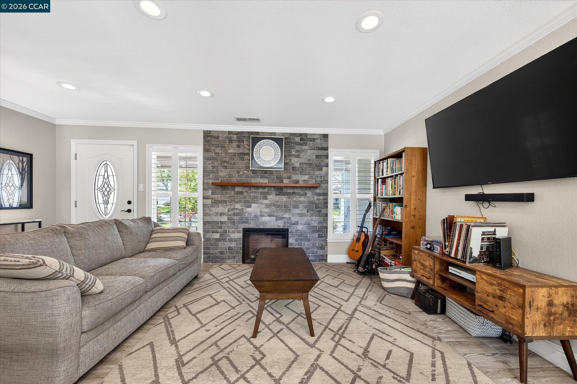 Detail Gallery Image 10 of 27 For 1919 Elinora Dr, Pleasant Hill,  CA 94523 - 4 Beds | 2 Baths