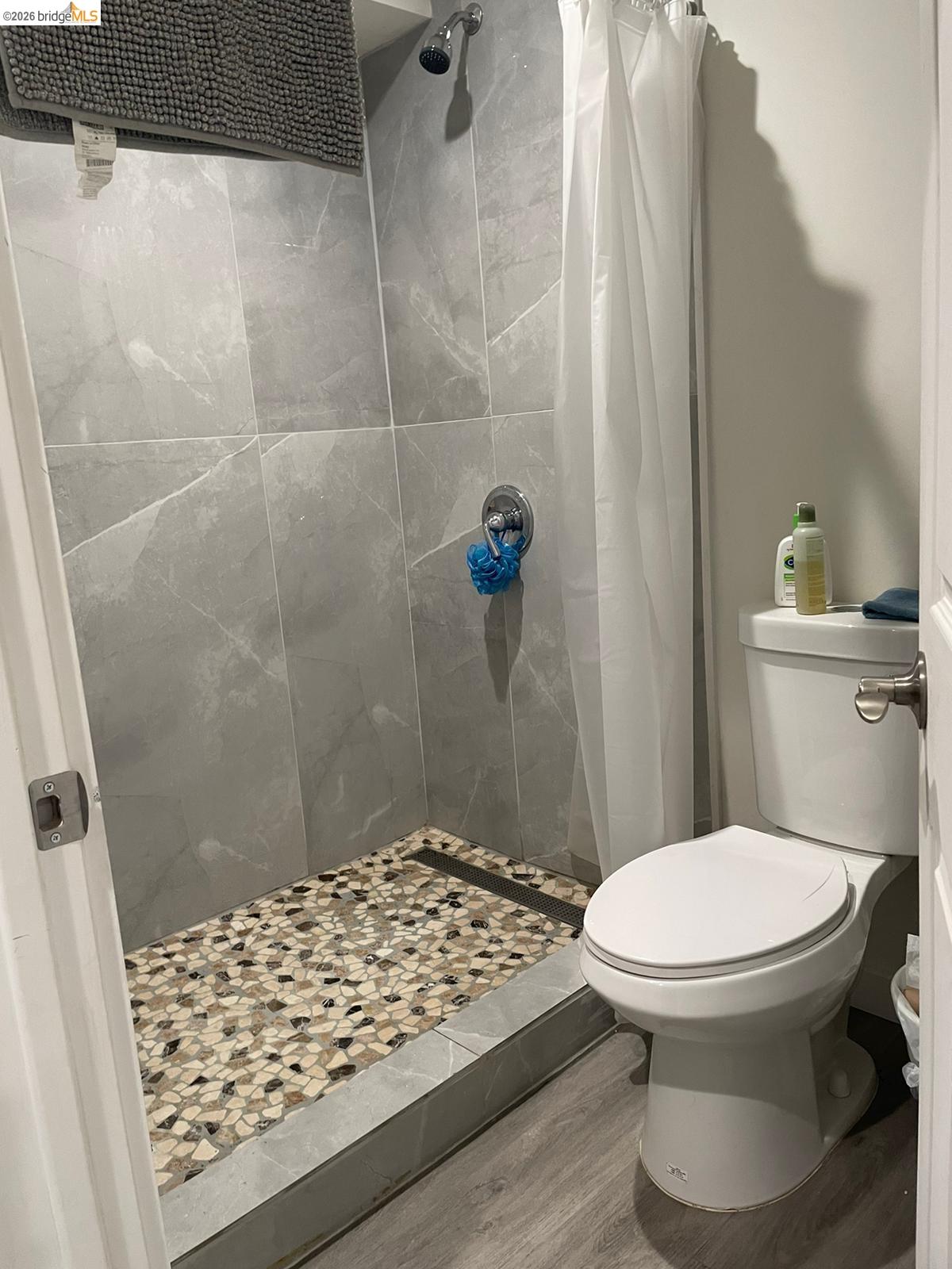 Detail Gallery Image 5 of 13 For 2624 Regent St #a,  Berkeley,  CA 94704 - 3 Beds | 3 Baths