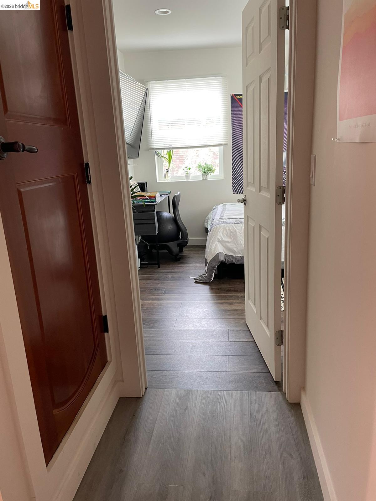 Detail Gallery Image 9 of 13 For 2624 Regent St #a,  Berkeley,  CA 94704 - 3 Beds | 3 Baths