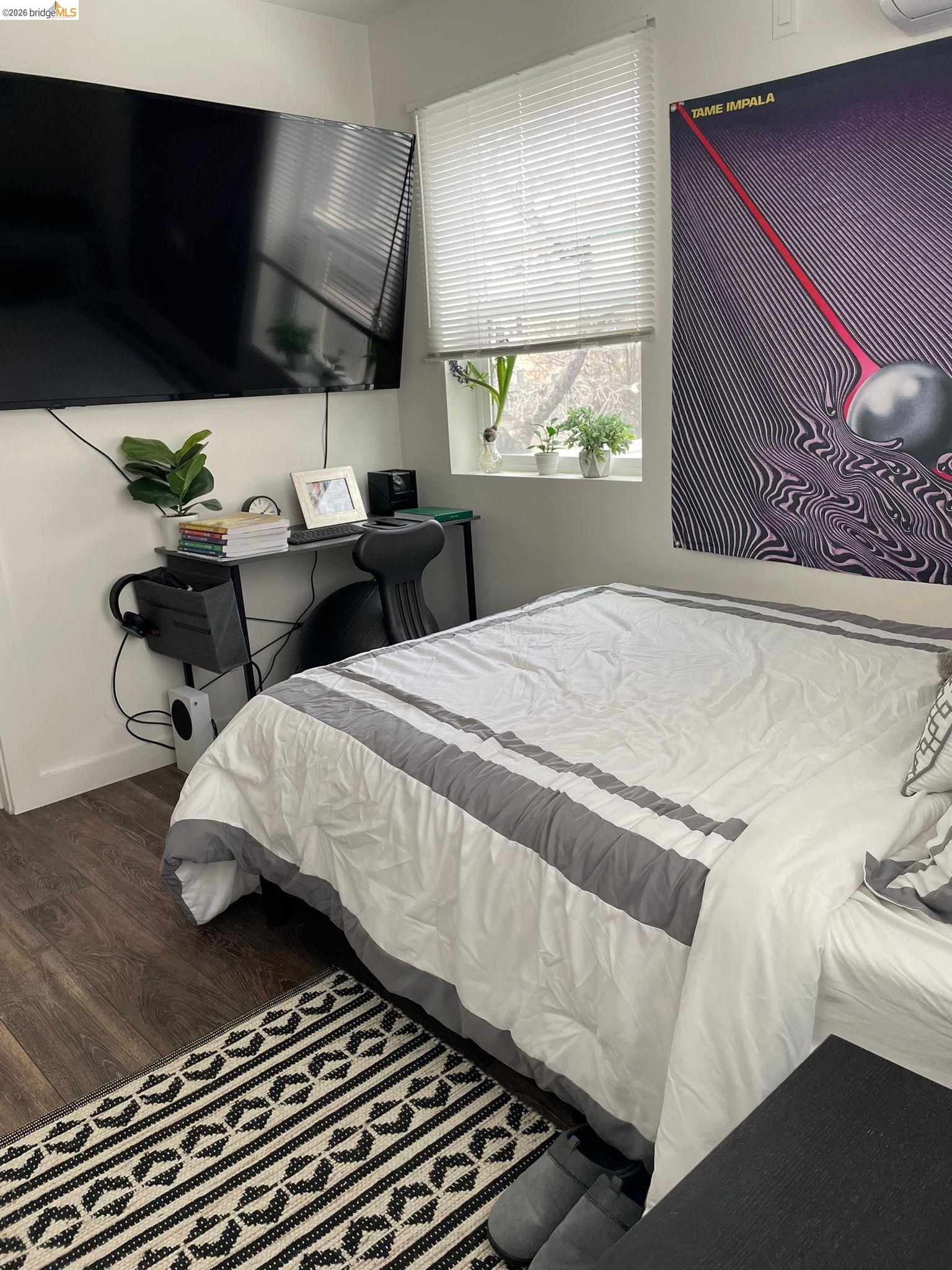 Detail Gallery Image 10 of 13 For 2624 Regent St #a,  Berkeley,  CA 94704 - 3 Beds | 3 Baths