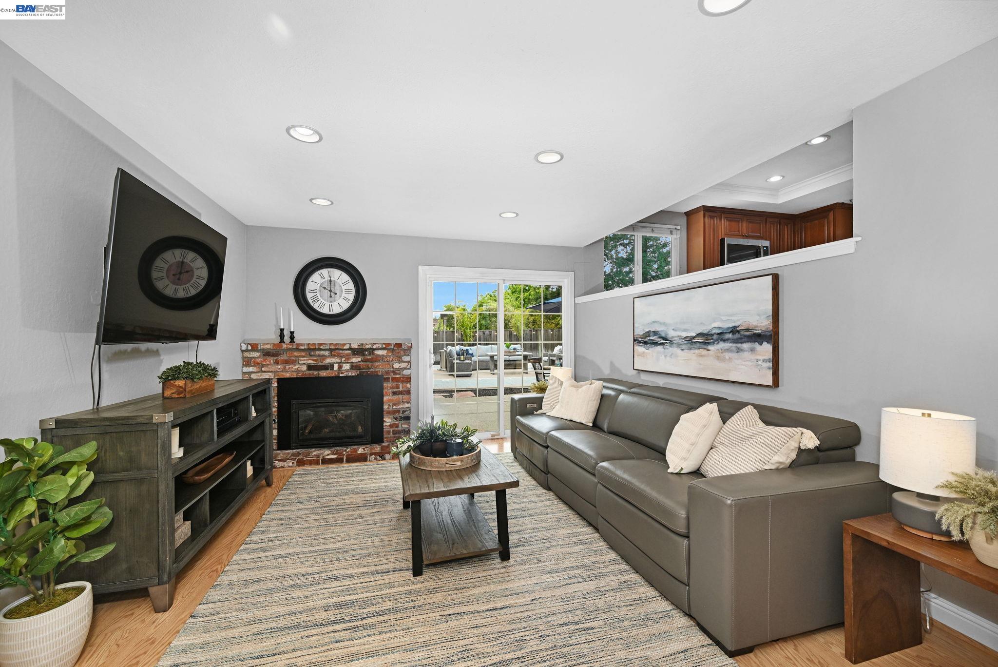 Detail Gallery Image 11 of 38 For 15 Pamplona Court, San Ramon,  CA 94583 - 4 Beds | 3 Baths