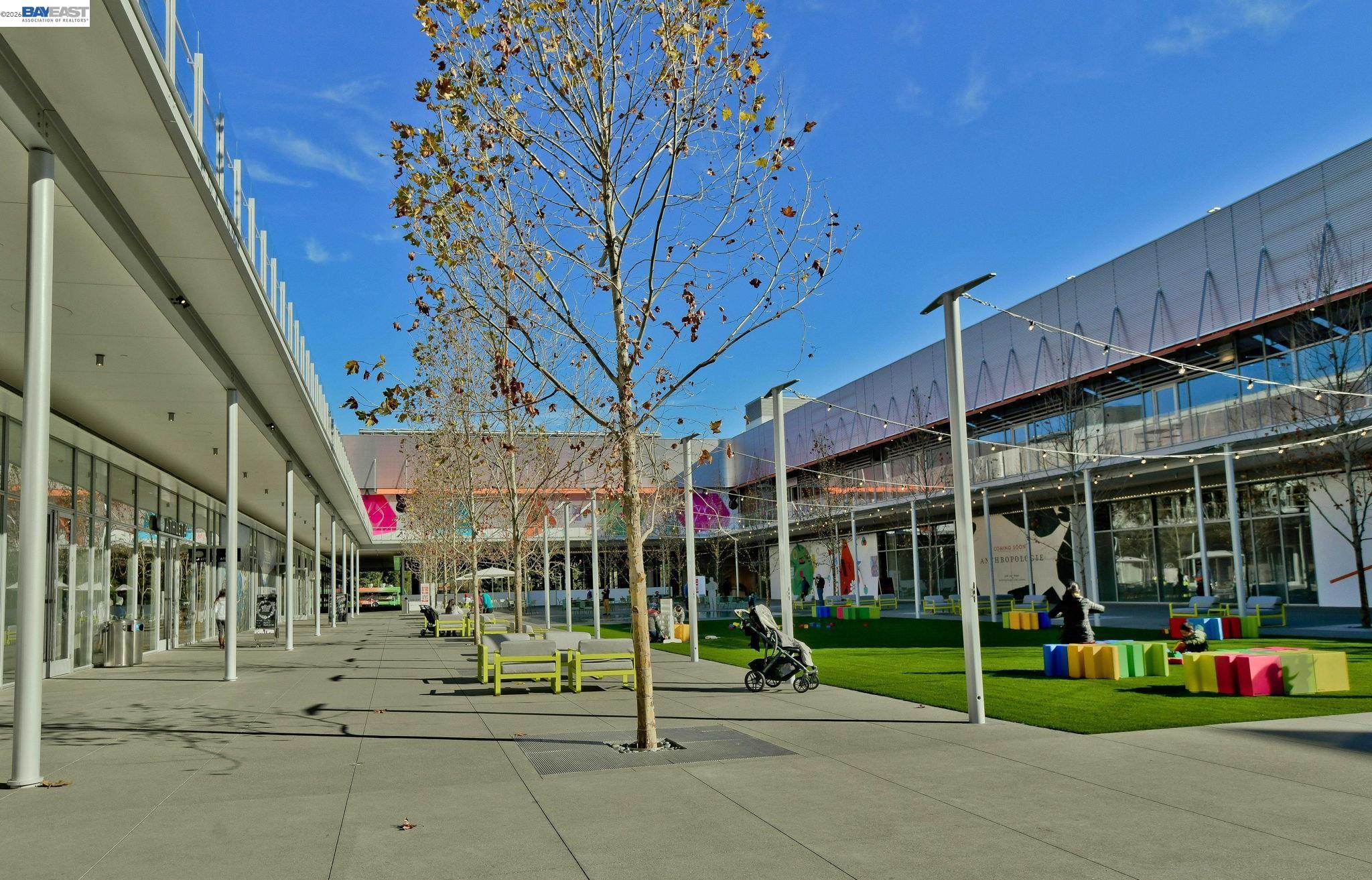 Detail Gallery Image 38 of 38 For 15 Pamplona Court, San Ramon,  CA 94583 - 4 Beds | 3 Baths