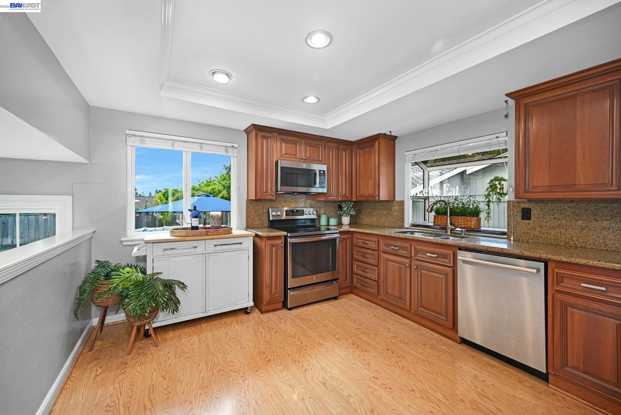 Detail Gallery Image 9 of 38 For 15 Pamplona Court, San Ramon,  CA 94583 - 4 Beds | 3 Baths