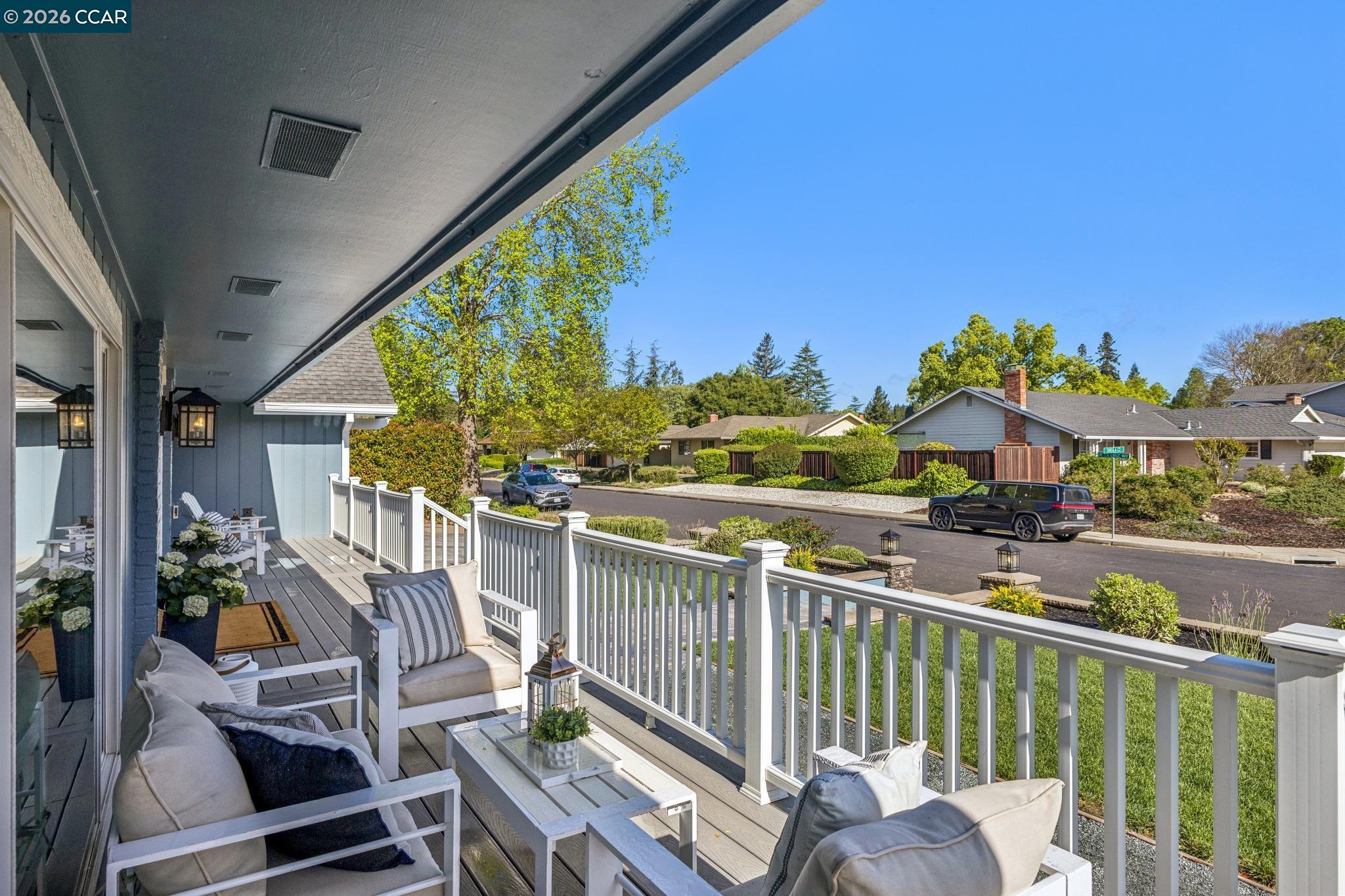 Detail Gallery Image 2 of 53 For 1418 De La Cruz Way, Moraga,  CA 94556 - 5 Beds | 4/1 Baths