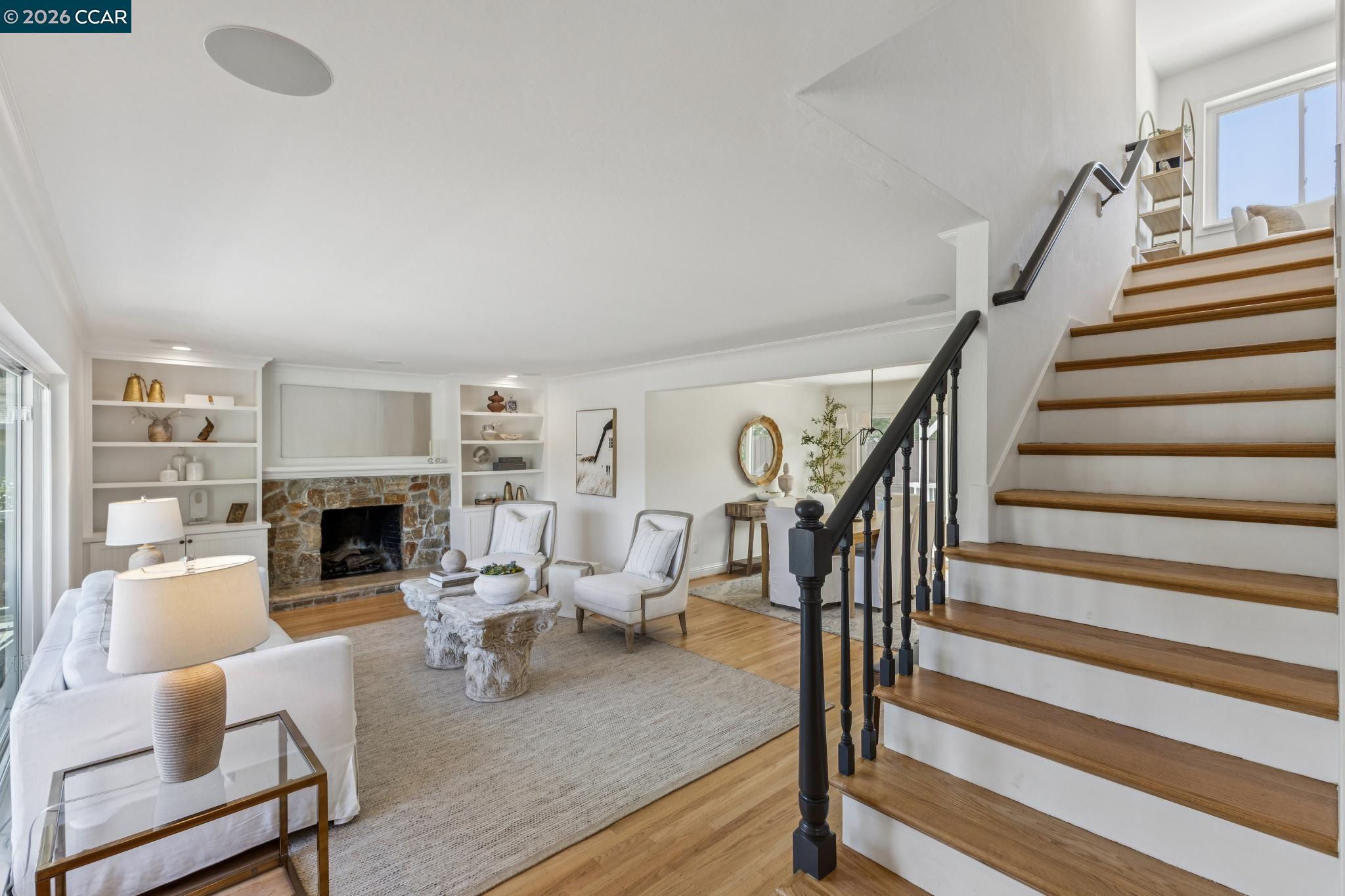 Detail Gallery Image 3 of 53 For 1418 De La Cruz Way, Moraga,  CA 94556 - 5 Beds | 4/1 Baths