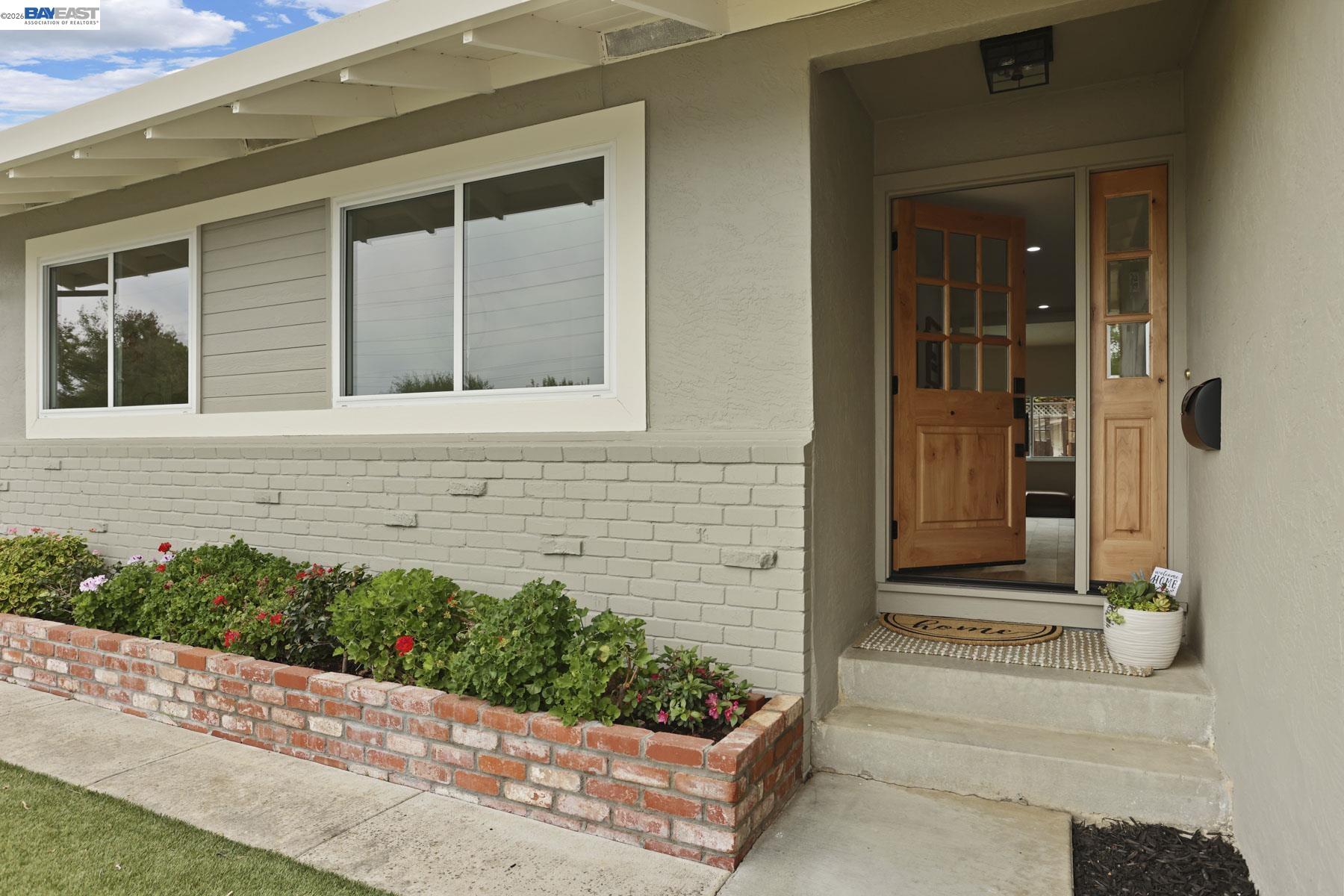 Detail Gallery Image 3 of 40 For 980 Lucille Street, Livermore,  CA 94550 - 3 Beds | 2 Baths