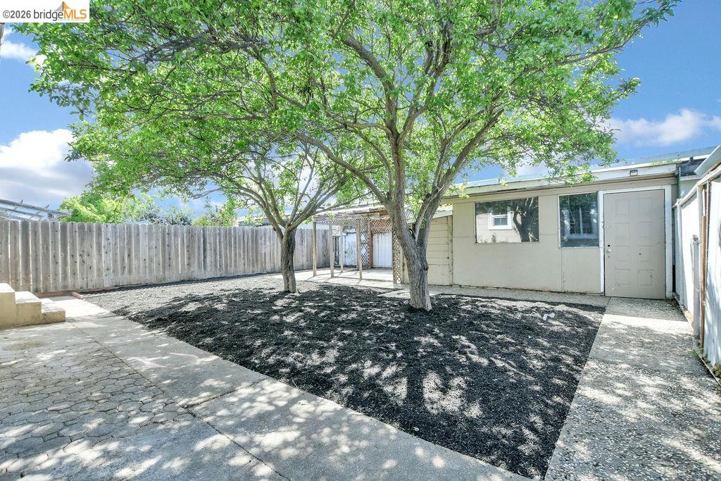 Detail Gallery Image 12 of 12 For 2560 Chanslor Ave, Richmond,  CA 94804 - 2 Beds | 1 Baths