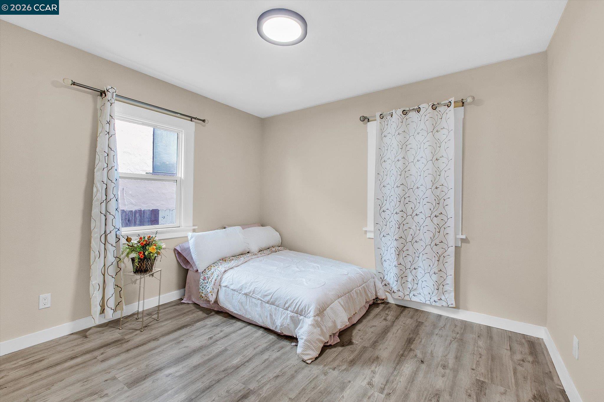 Detail Gallery Image 14 of 33 For 2027 83rd Ave, Oakland,  CA 94621 - 2 Beds | 2 Baths