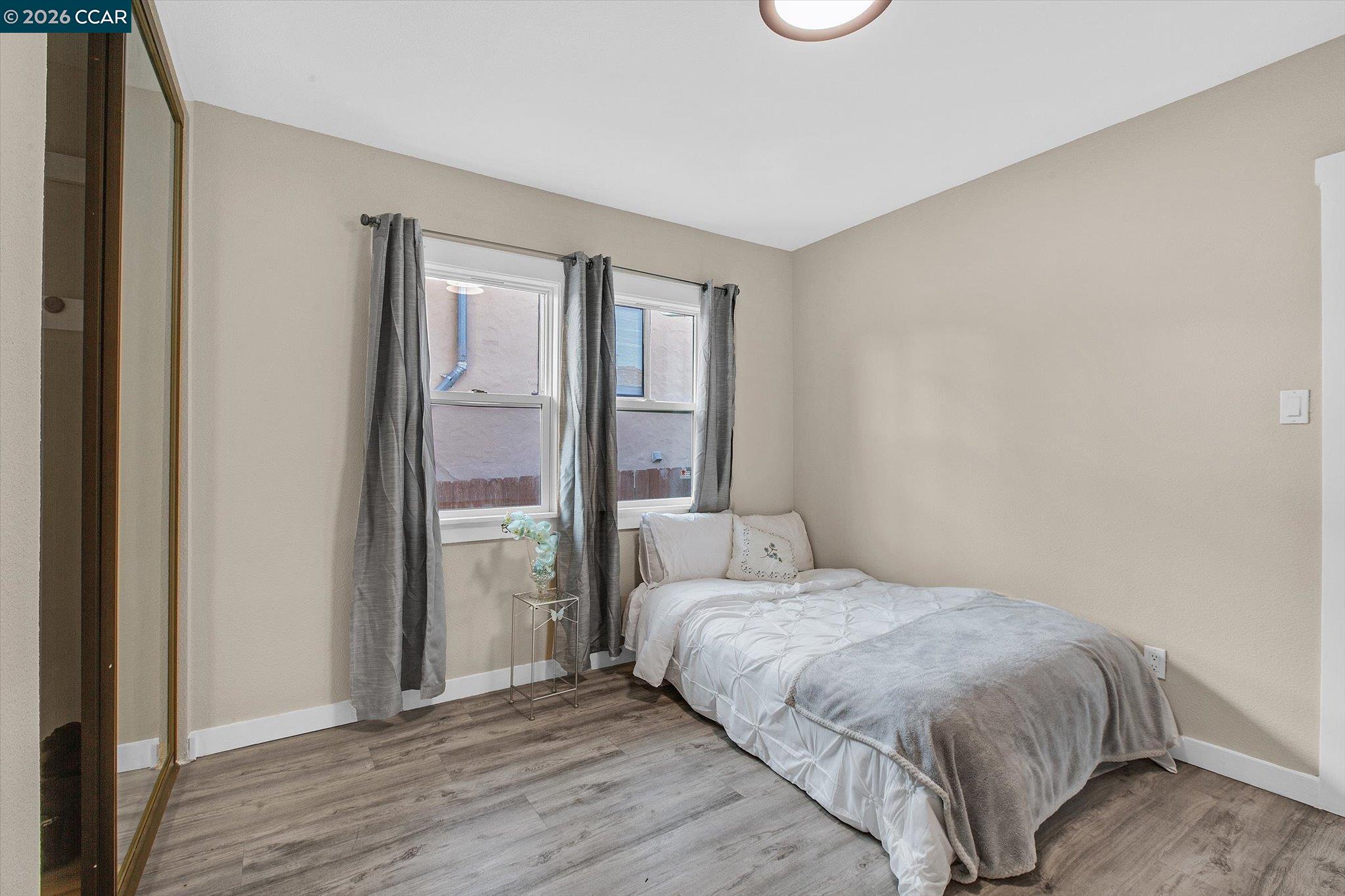 Detail Gallery Image 15 of 33 For 2027 83rd Ave, Oakland,  CA 94621 - 2 Beds | 2 Baths