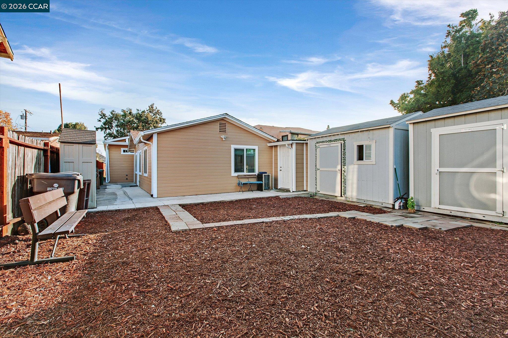 Detail Gallery Image 22 of 33 For 2027 83rd Ave, Oakland,  CA 94621 - 2 Beds | 2 Baths