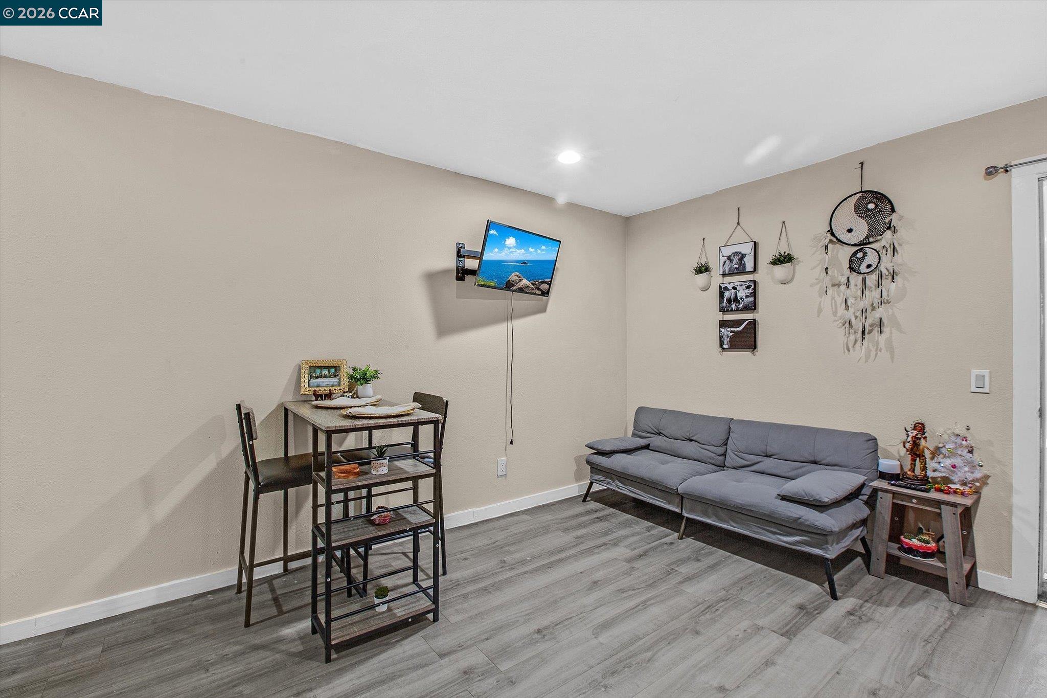 Detail Gallery Image 29 of 33 For 2027 83rd Ave, Oakland,  CA 94621 - 2 Beds | 2 Baths