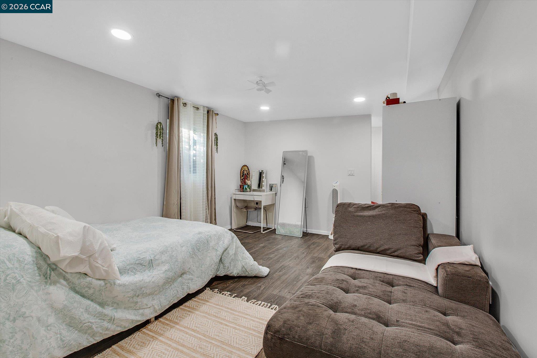 Detail Gallery Image 30 of 33 For 2027 83rd Ave, Oakland,  CA 94621 - 2 Beds | 2 Baths