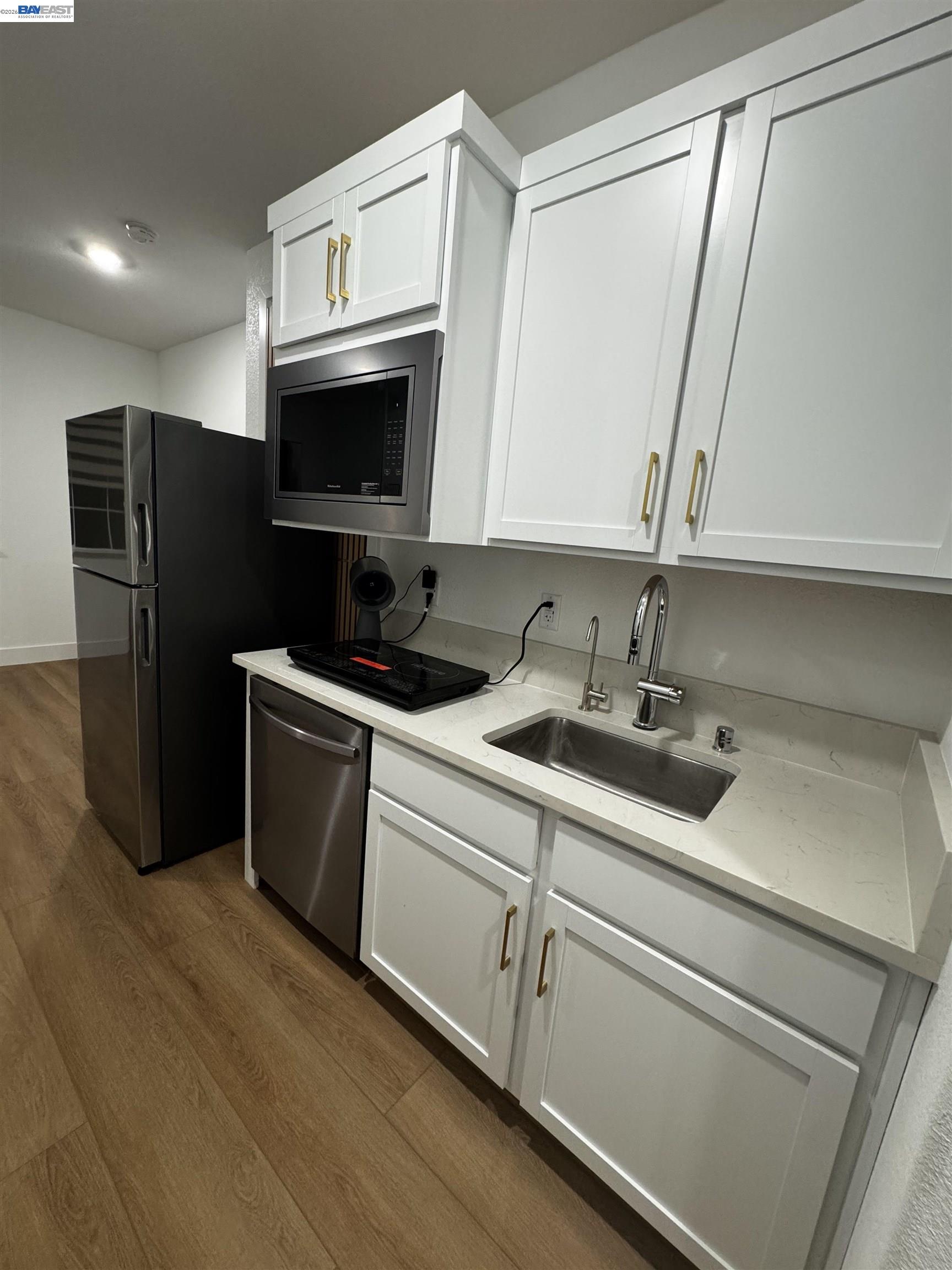 Detail Gallery Image 8 of 14 For 1967 S Lazuli Street, Mountain House,  CA 95391 - 1 Beds | 1 Baths