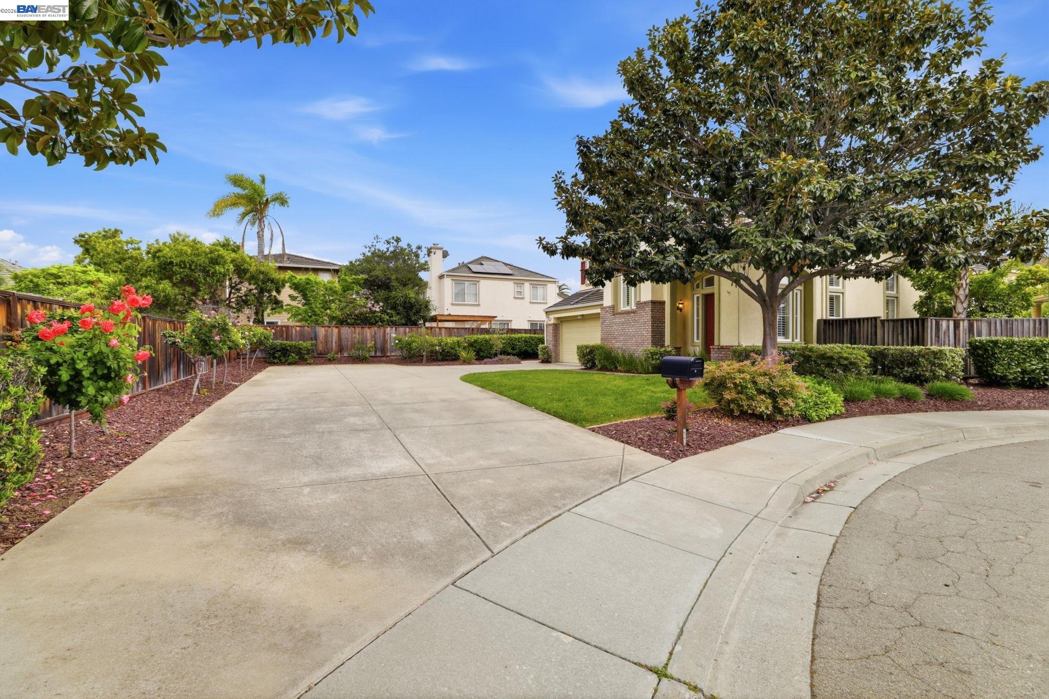 Detail Gallery Image 3 of 53 For 690 Kraftile Ct., Fremont,  CA 94536 - 5 Beds | 3 Baths