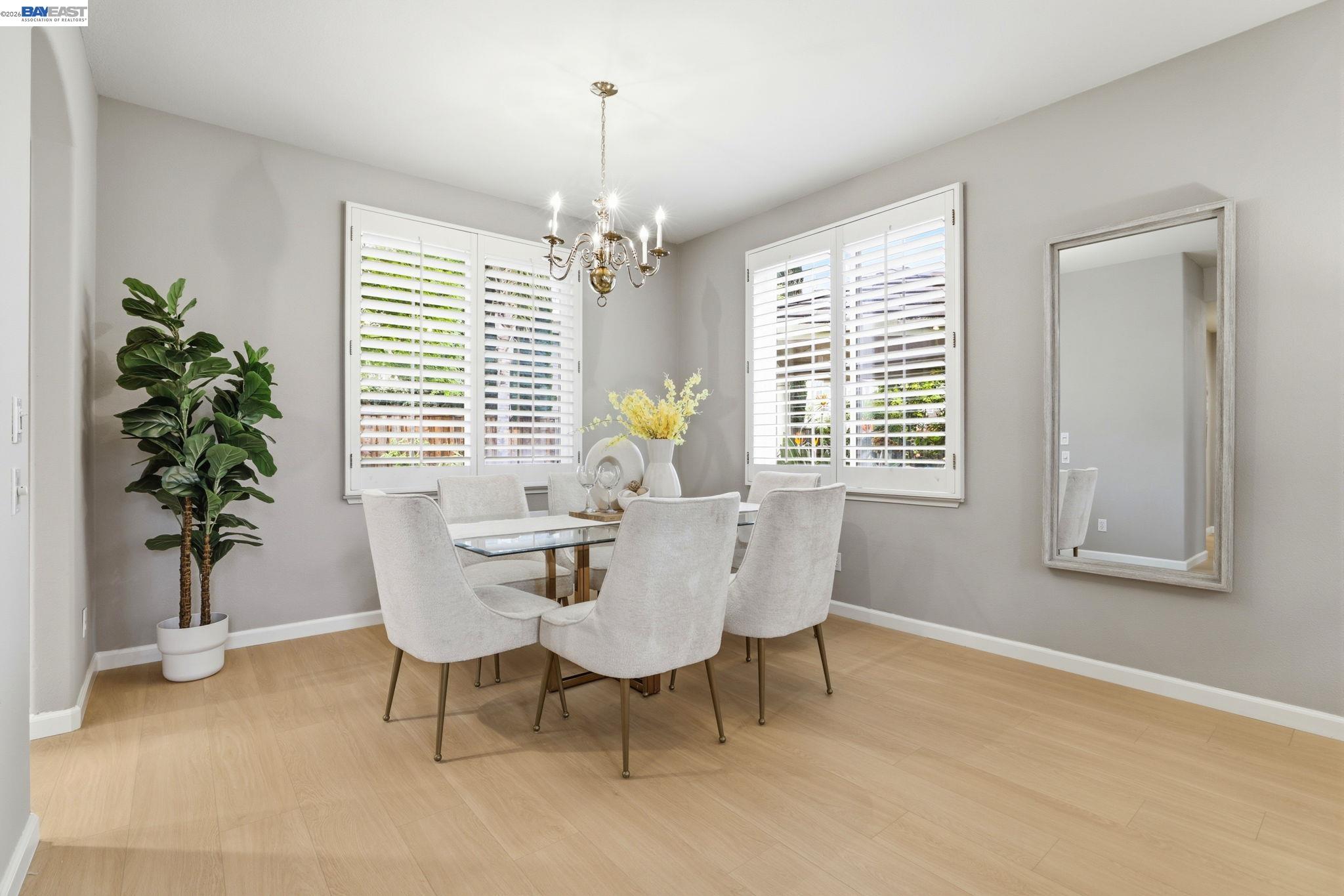 Detail Gallery Image 8 of 53 For 690 Kraftile Ct., Fremont,  CA 94536 - 5 Beds | 3 Baths