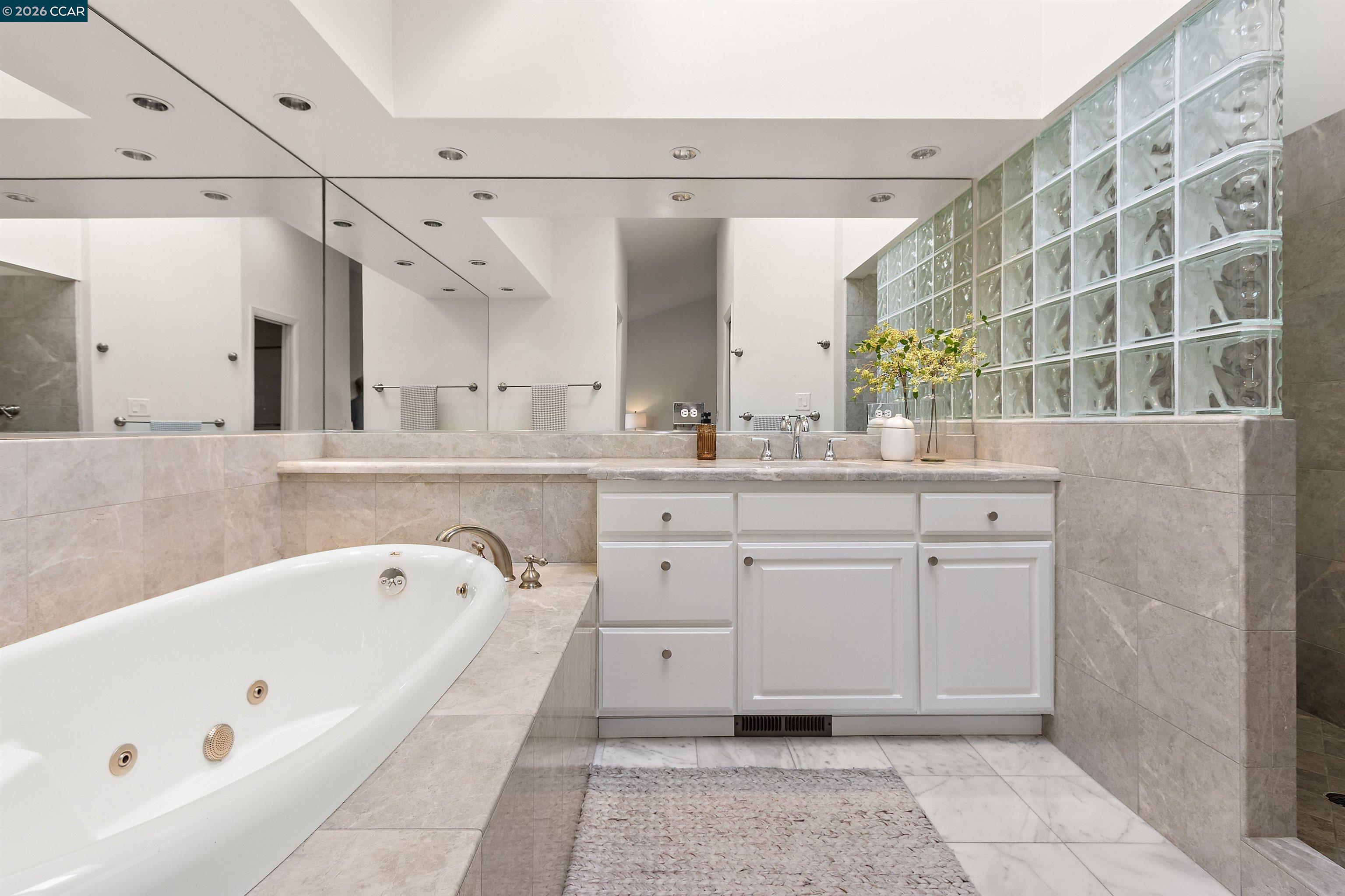 Photo #14: 41129095 Listing: Photo #14