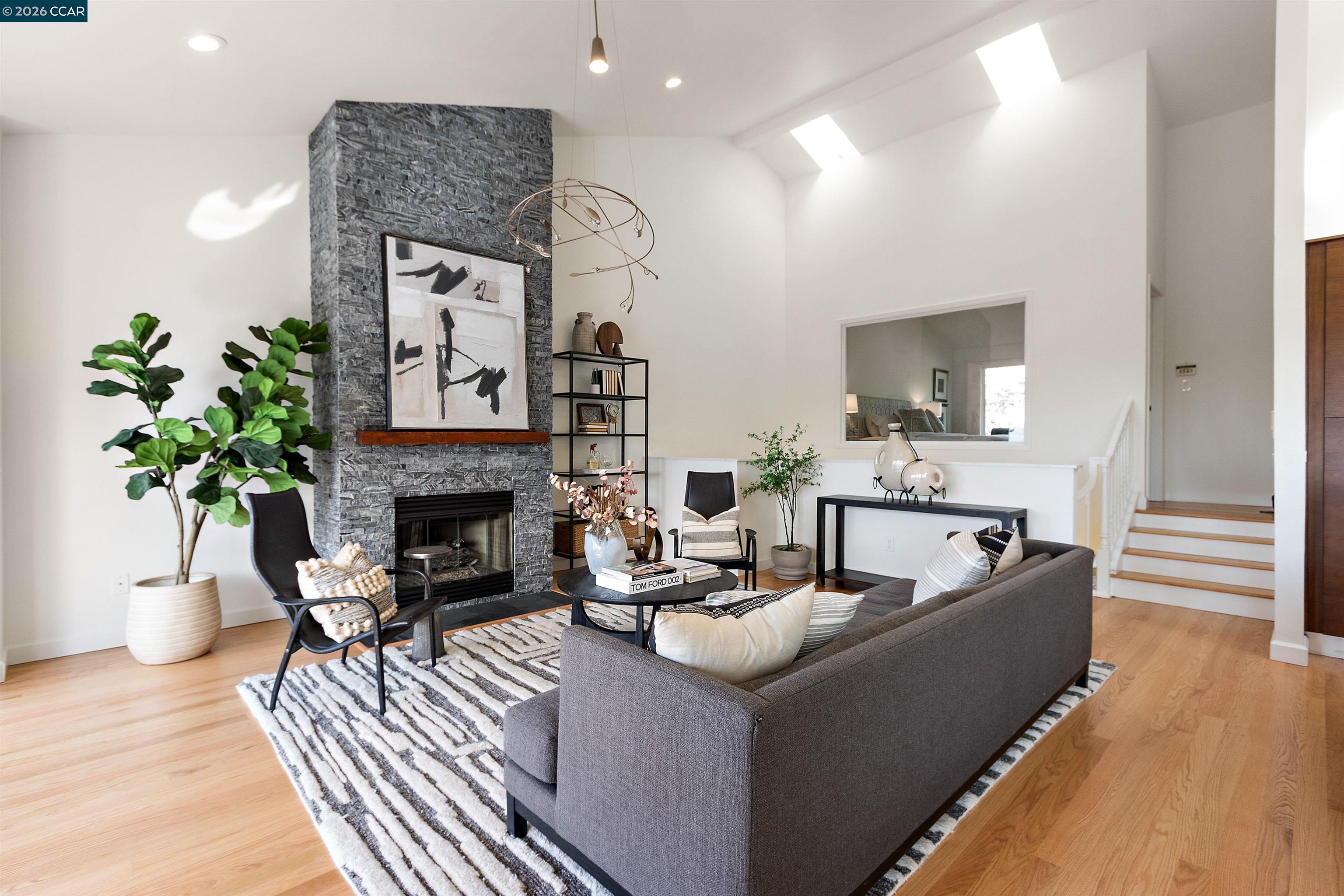 49 Starview Dr, Oakland, CA, 94618