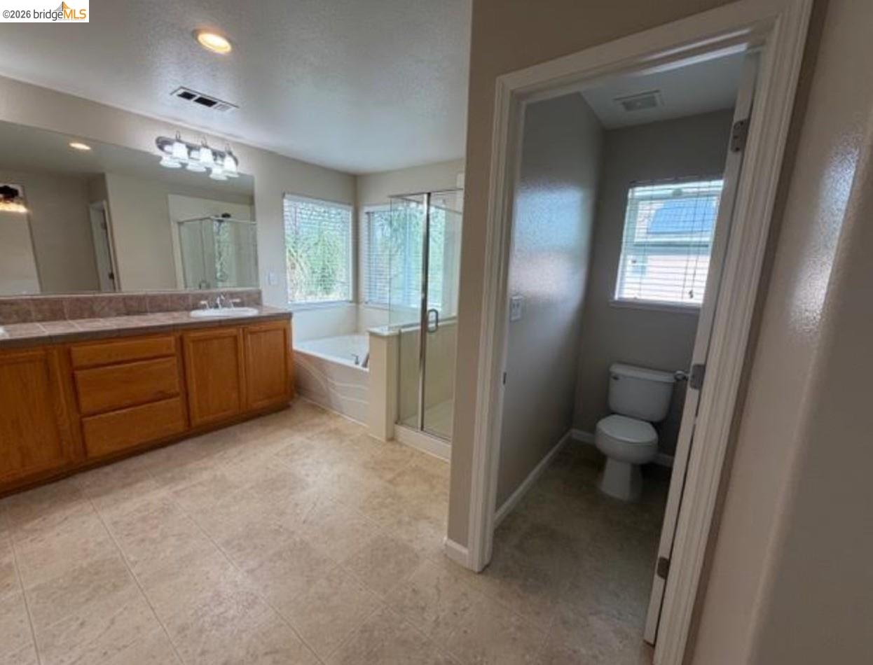 Detail Gallery Image 12 of 18 For 111 Tennyson Ct, Discovery Bay,  CA 94505 - 4 Beds | 3 Baths