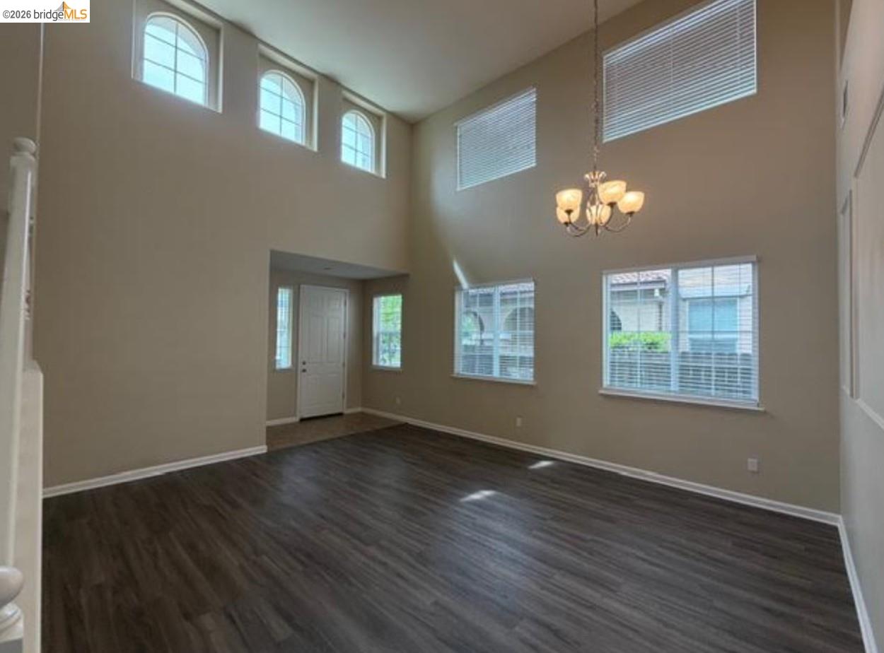 Detail Gallery Image 5 of 18 For 111 Tennyson Ct, Discovery Bay,  CA 94505 - 4 Beds | 3 Baths