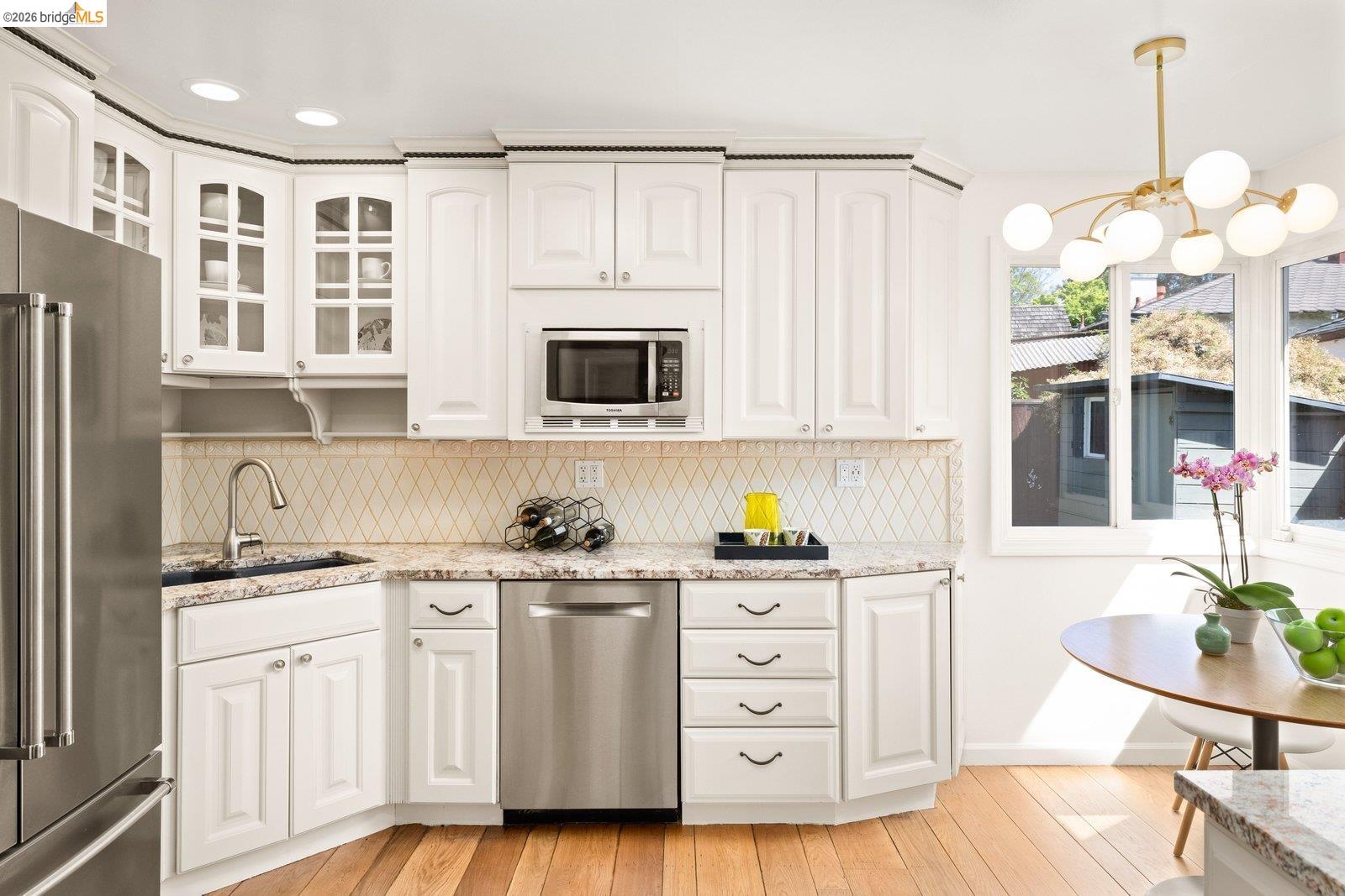 Detail Gallery Image 12 of 39 For 860 Superior Ave, San Leandro,  CA 94577 - 3 Beds | 1/1 Baths