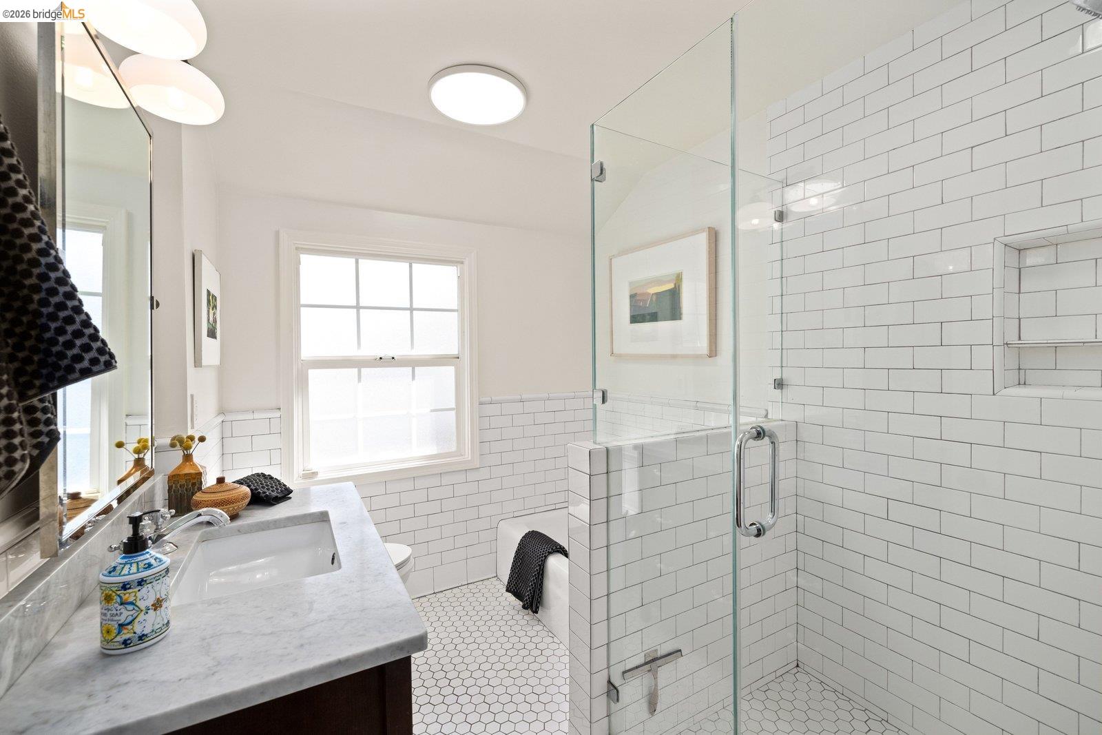 Detail Gallery Image 15 of 39 For 860 Superior Ave, San Leandro,  CA 94577 - 3 Beds | 1/1 Baths