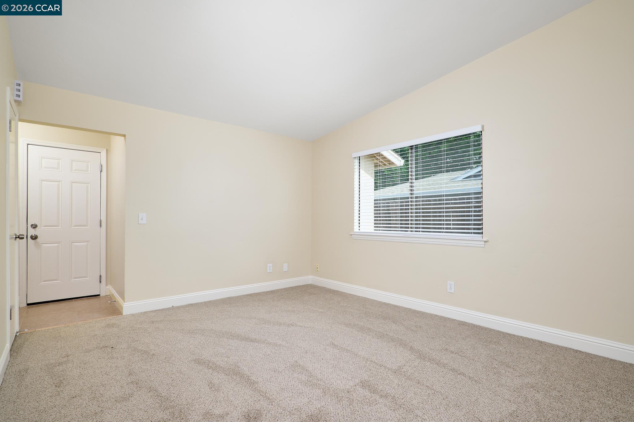 Detail Gallery Image 11 of 21 For 2018 Southwood Dr, Vacaville,  CA 95687 - 3 Beds | 1/1 Baths