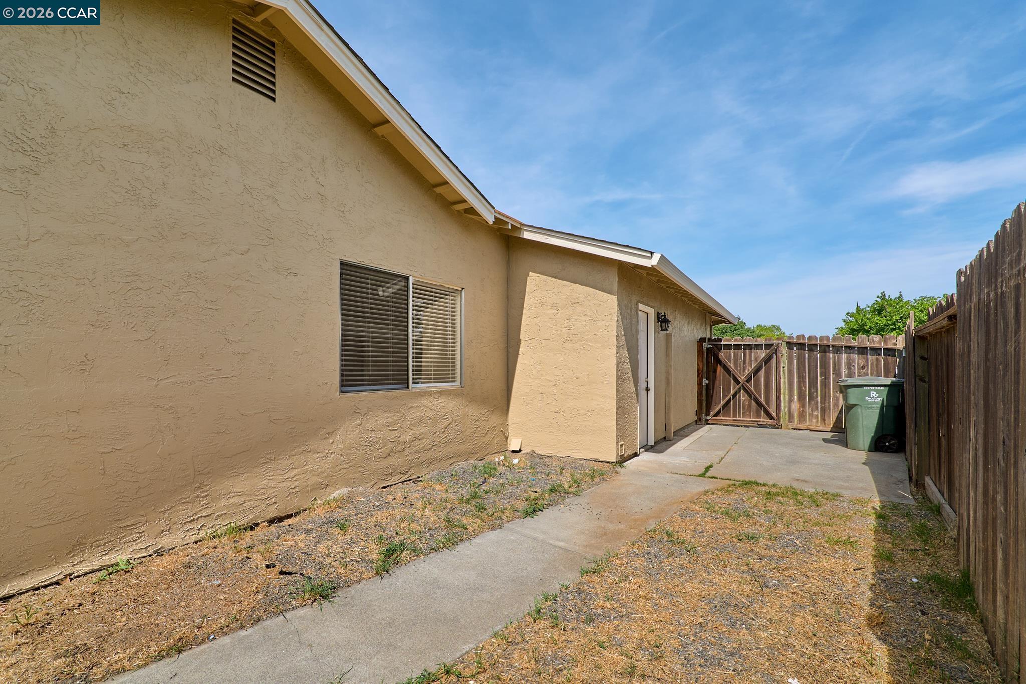 Detail Gallery Image 20 of 21 For 2018 Southwood Dr, Vacaville,  CA 95687 - 3 Beds | 1/1 Baths