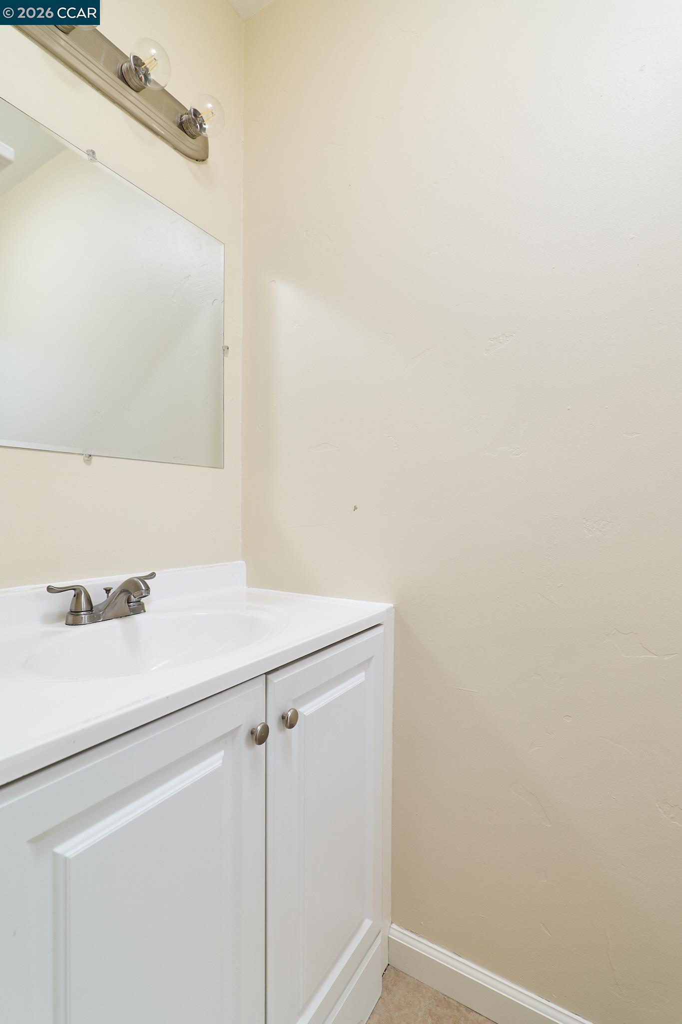 Detail Gallery Image 9 of 21 For 2018 Southwood Dr, Vacaville,  CA 95687 - 3 Beds | 1/1 Baths