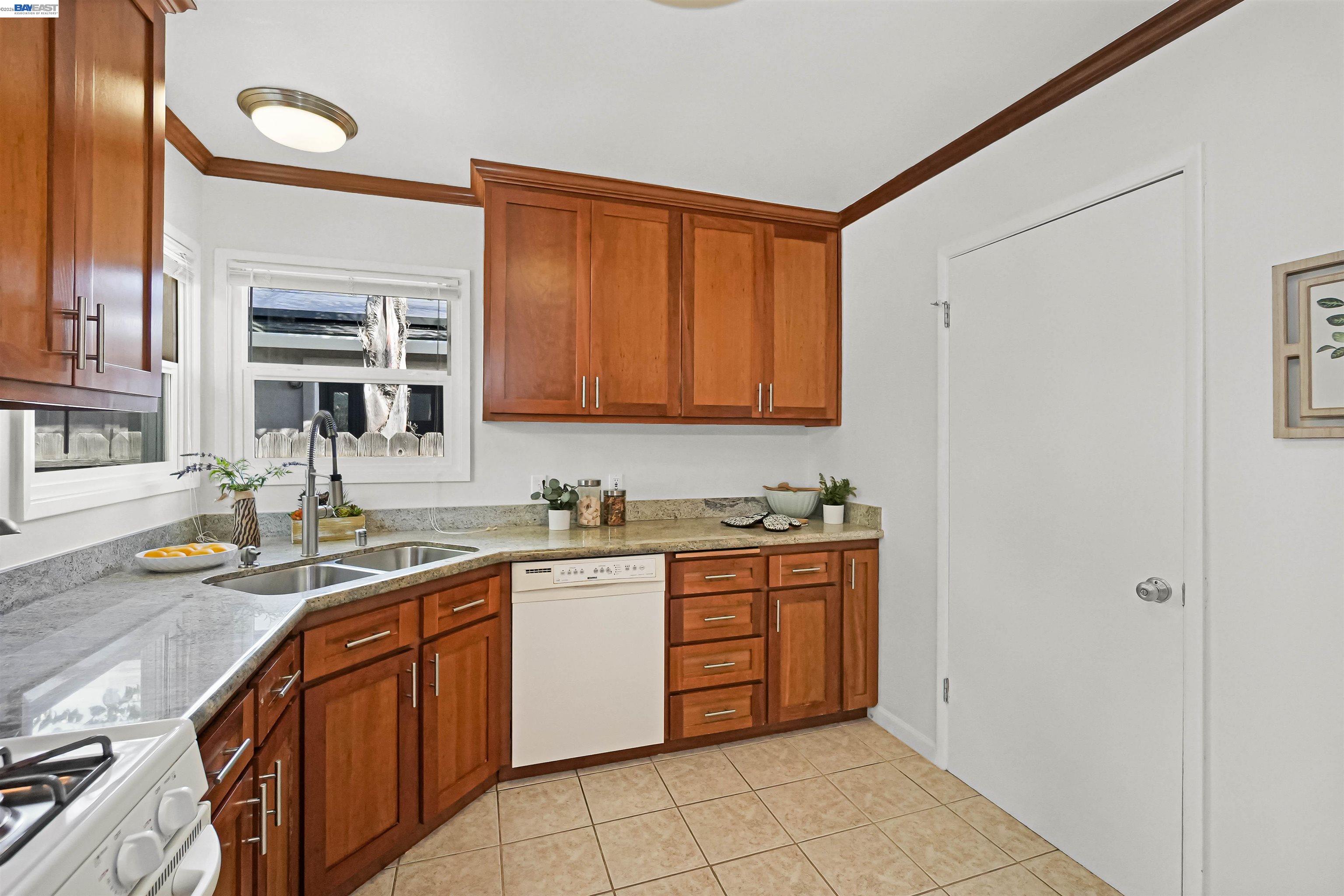 Detail Gallery Image 20 of 54 For 32287 Ithaca St, Hayward,  CA 94544 - 2 Beds | 1 Baths