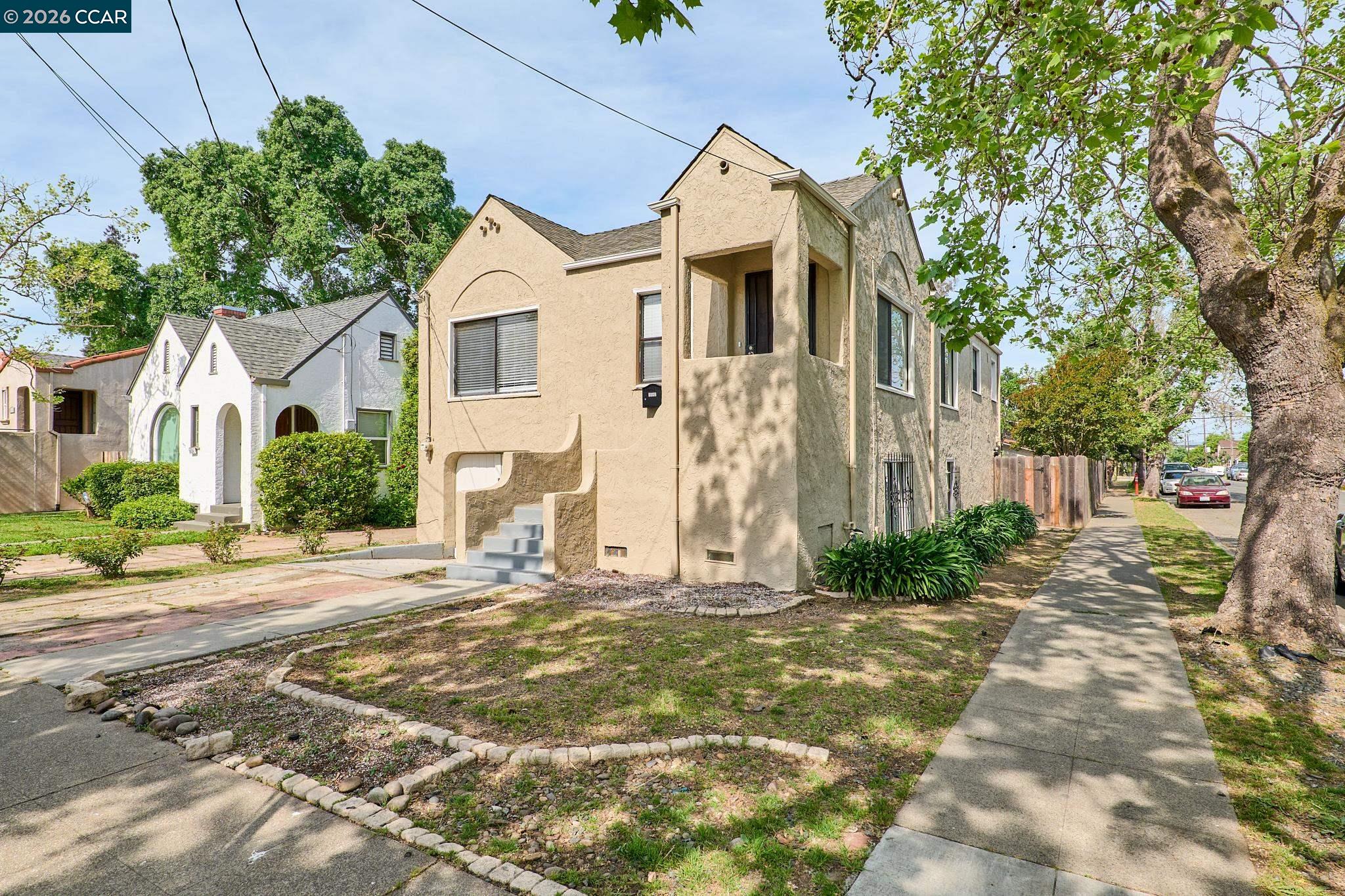 Detail Gallery Image 2 of 30 For 1440 Beach St, Vallejo,  CA 94590 - 3 Beds | 1 Baths